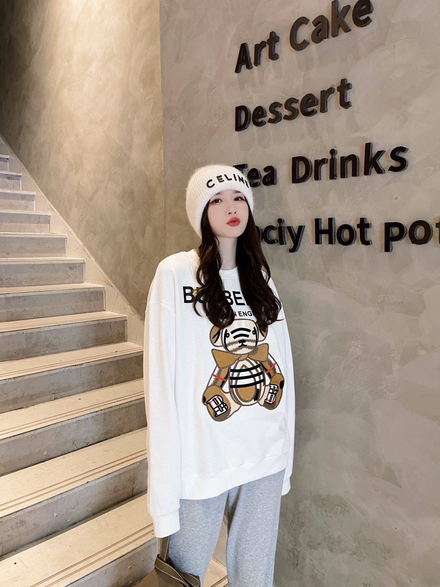 Clothes Burberry 817 - vstockx