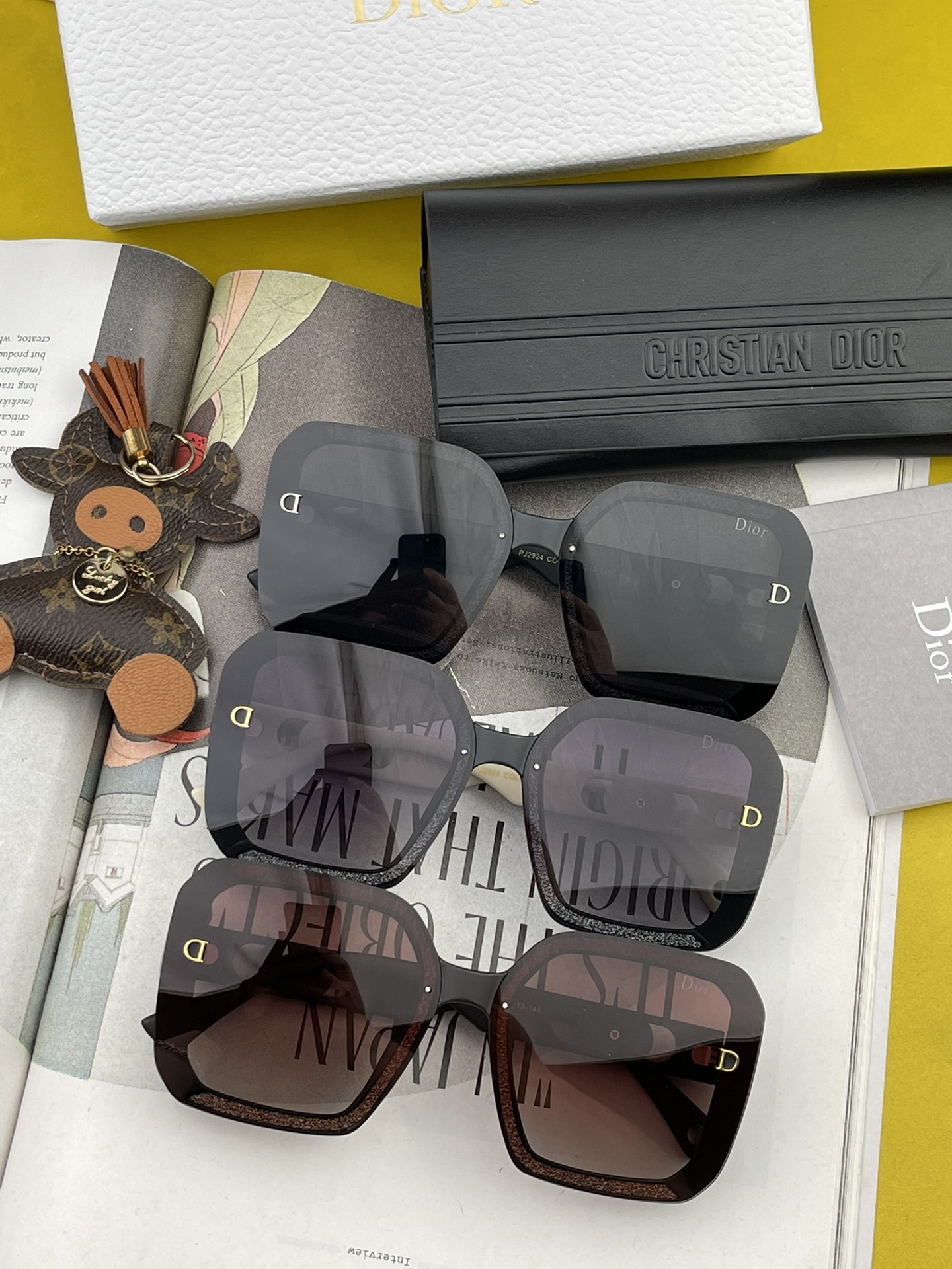 sunglasses Dior D4292 - vstockx