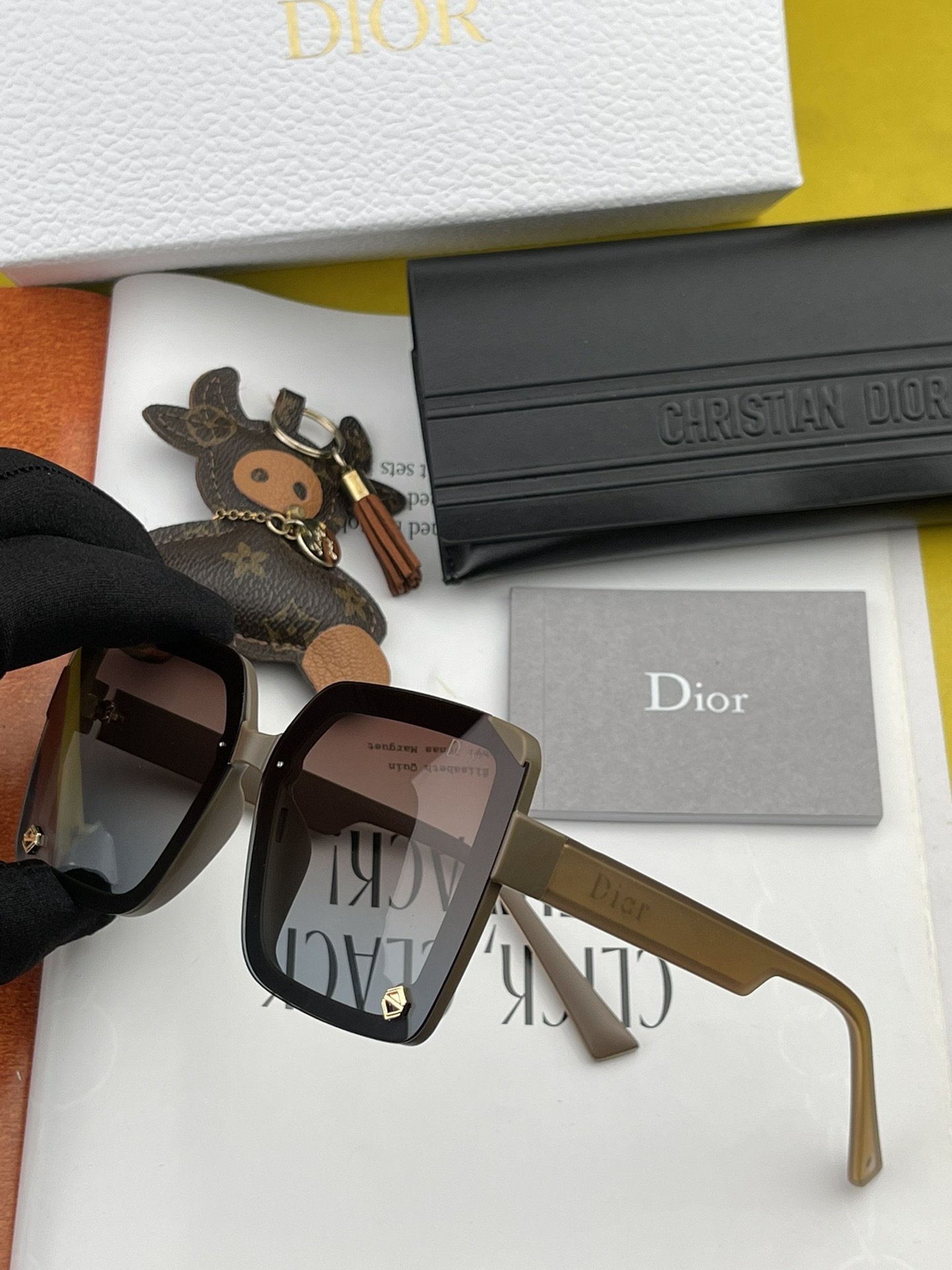 sunglasses Dior D7191 - vstockx