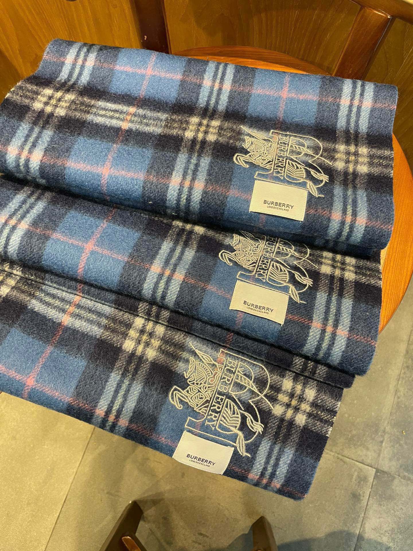 Streetwear Scarf Burberry 329086 size:180*35cm - vstockx