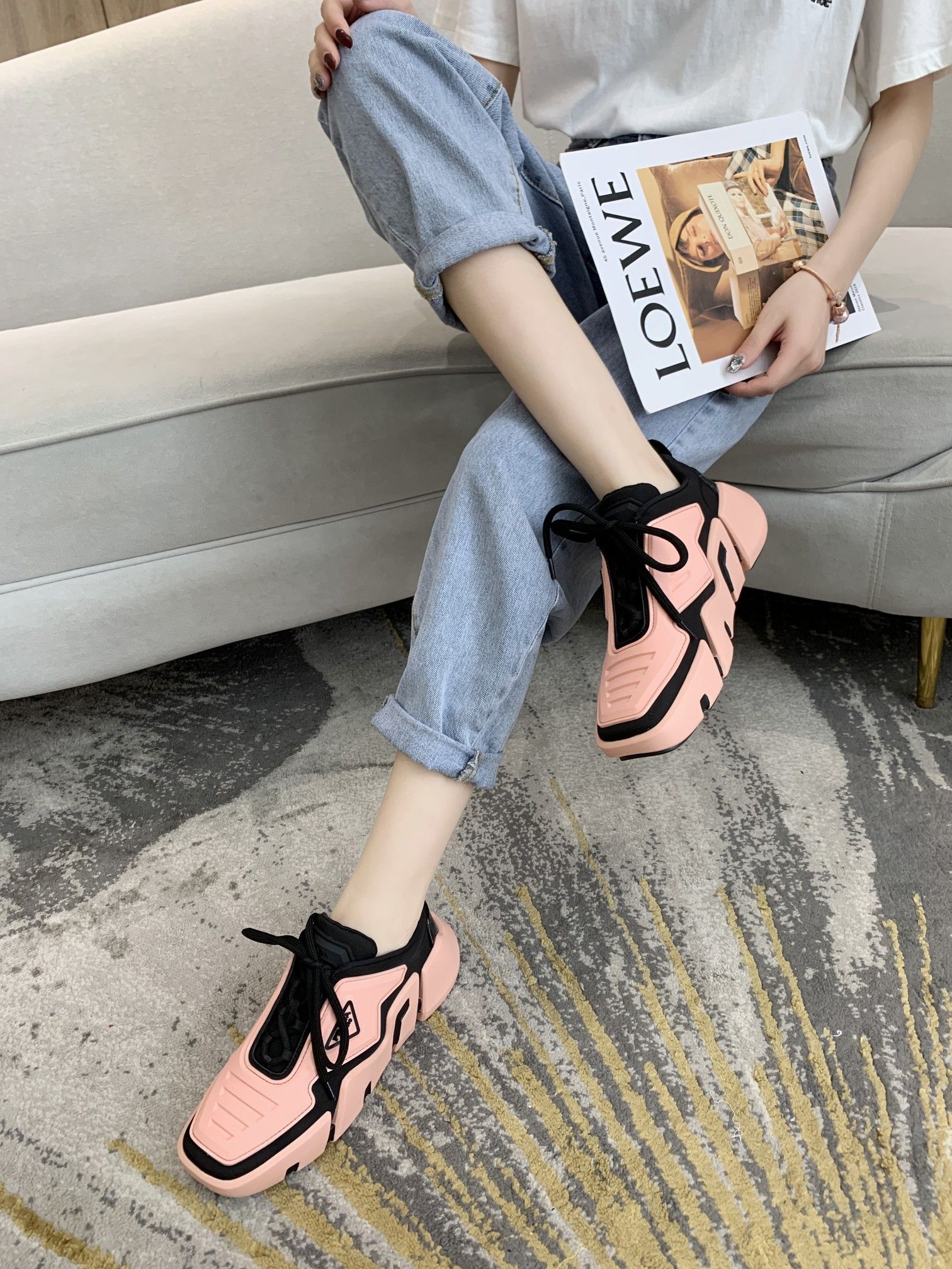 Prada Low Top sneaker 43 - vstockx