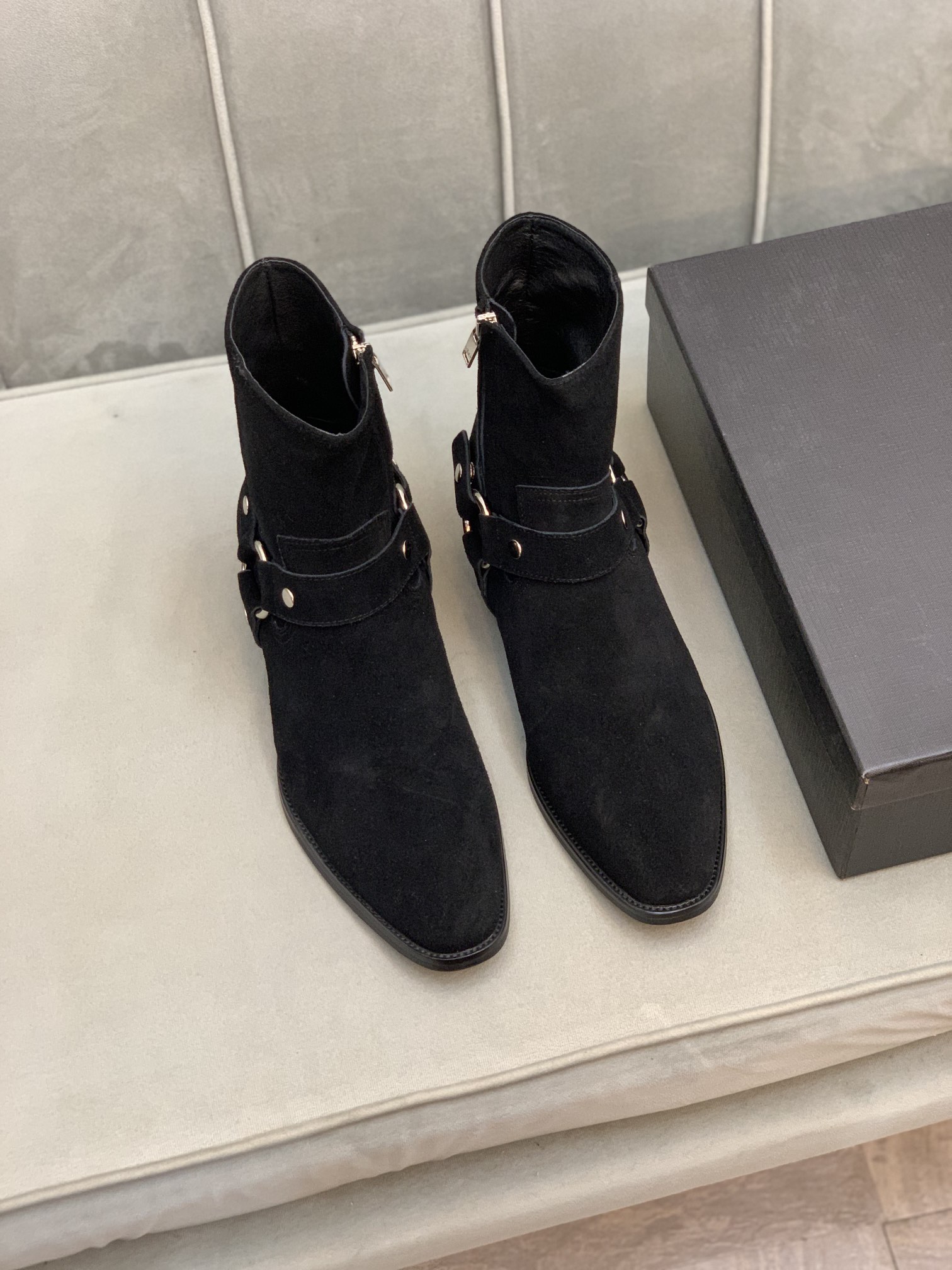 Saint Laurent Boots 2 - vstockx