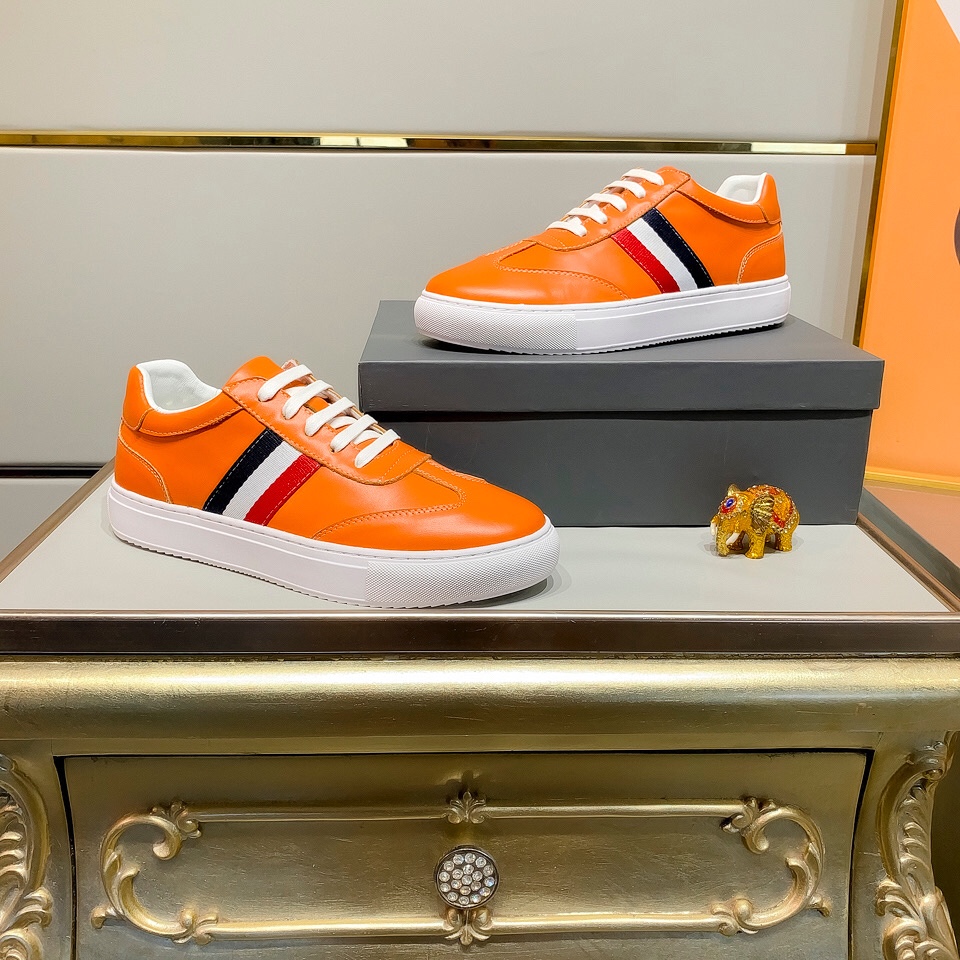 Thom Browne Low Top Sneaker 18 - vstockx