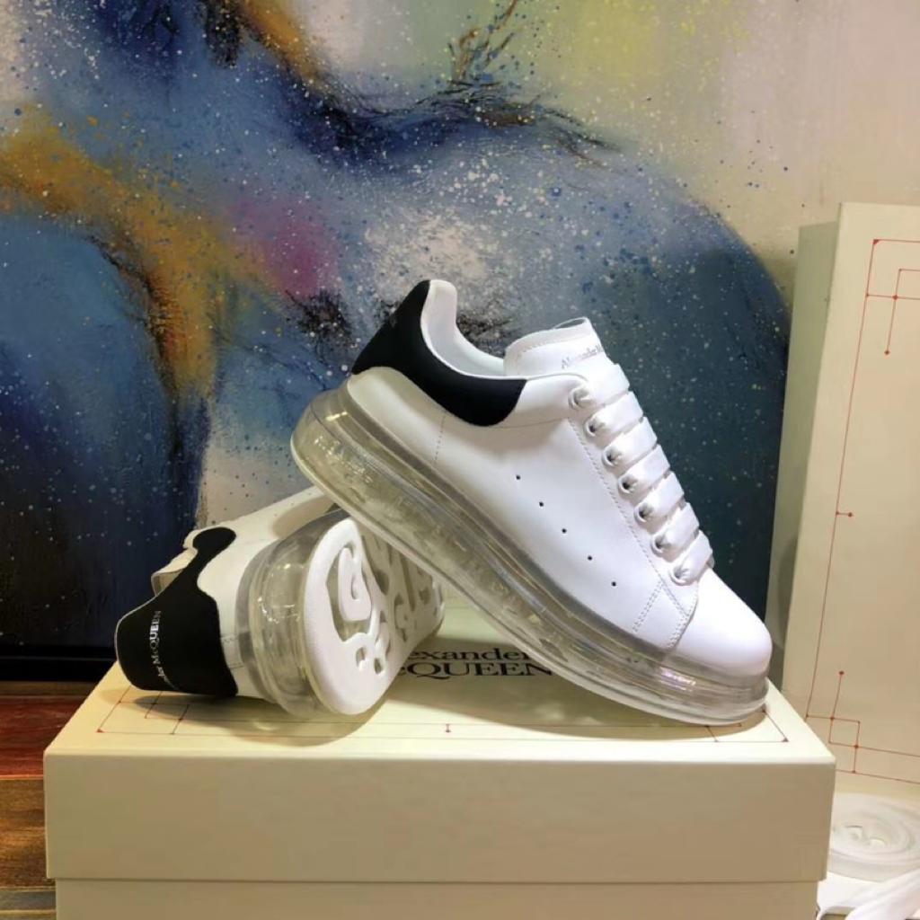 Alexander McQueen Oversized Clear Sole Black - vstockx