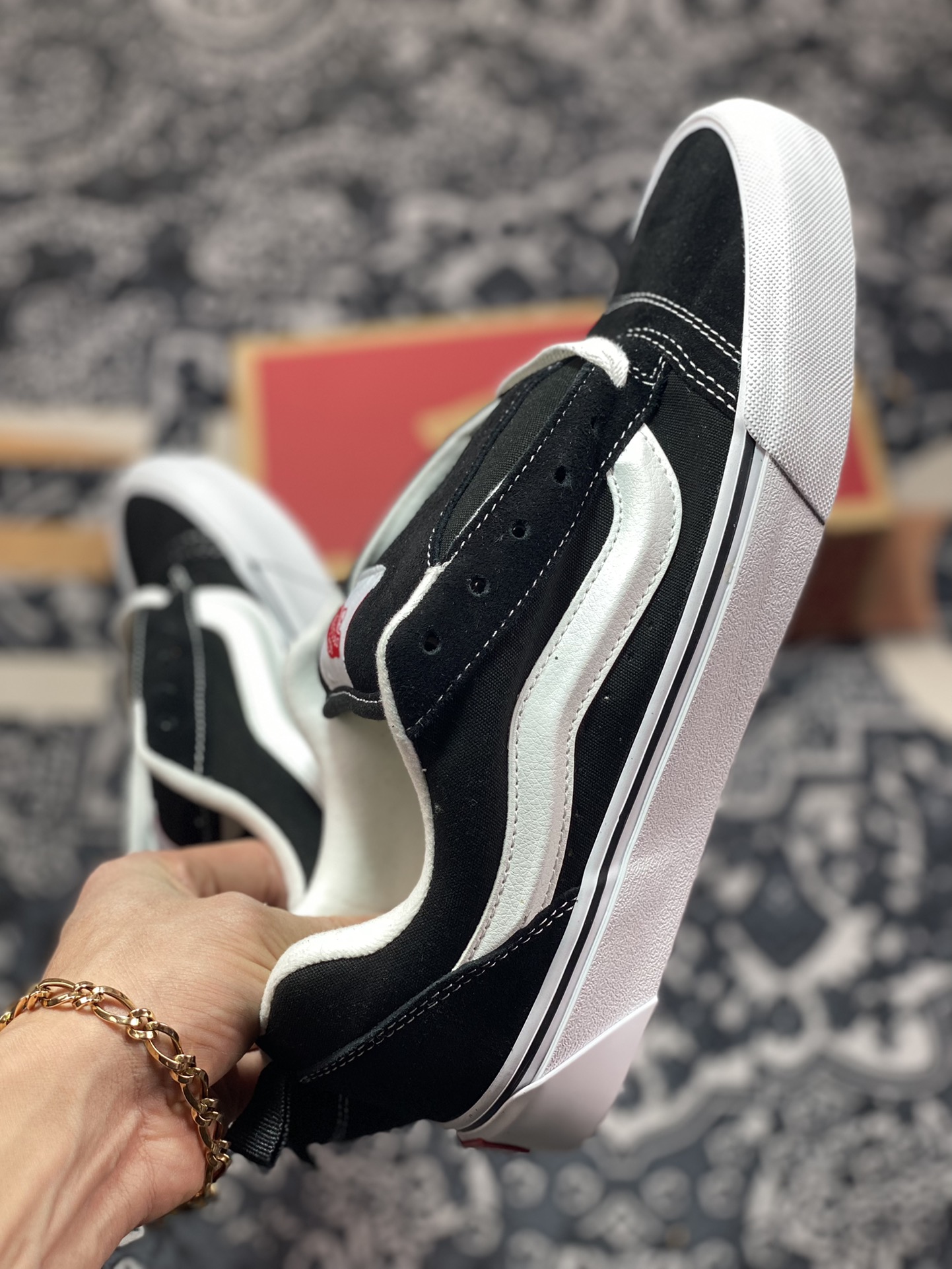 Vans Knu Skool Black White - vstockx
