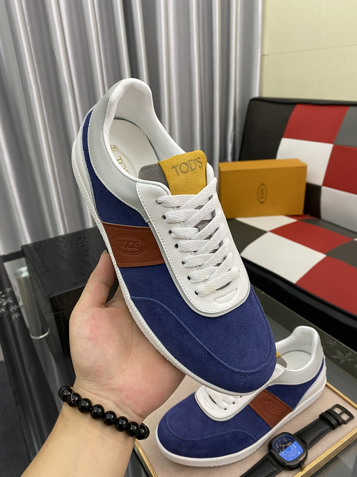 TOD'S Tabs Sneaker 3 - vstockx