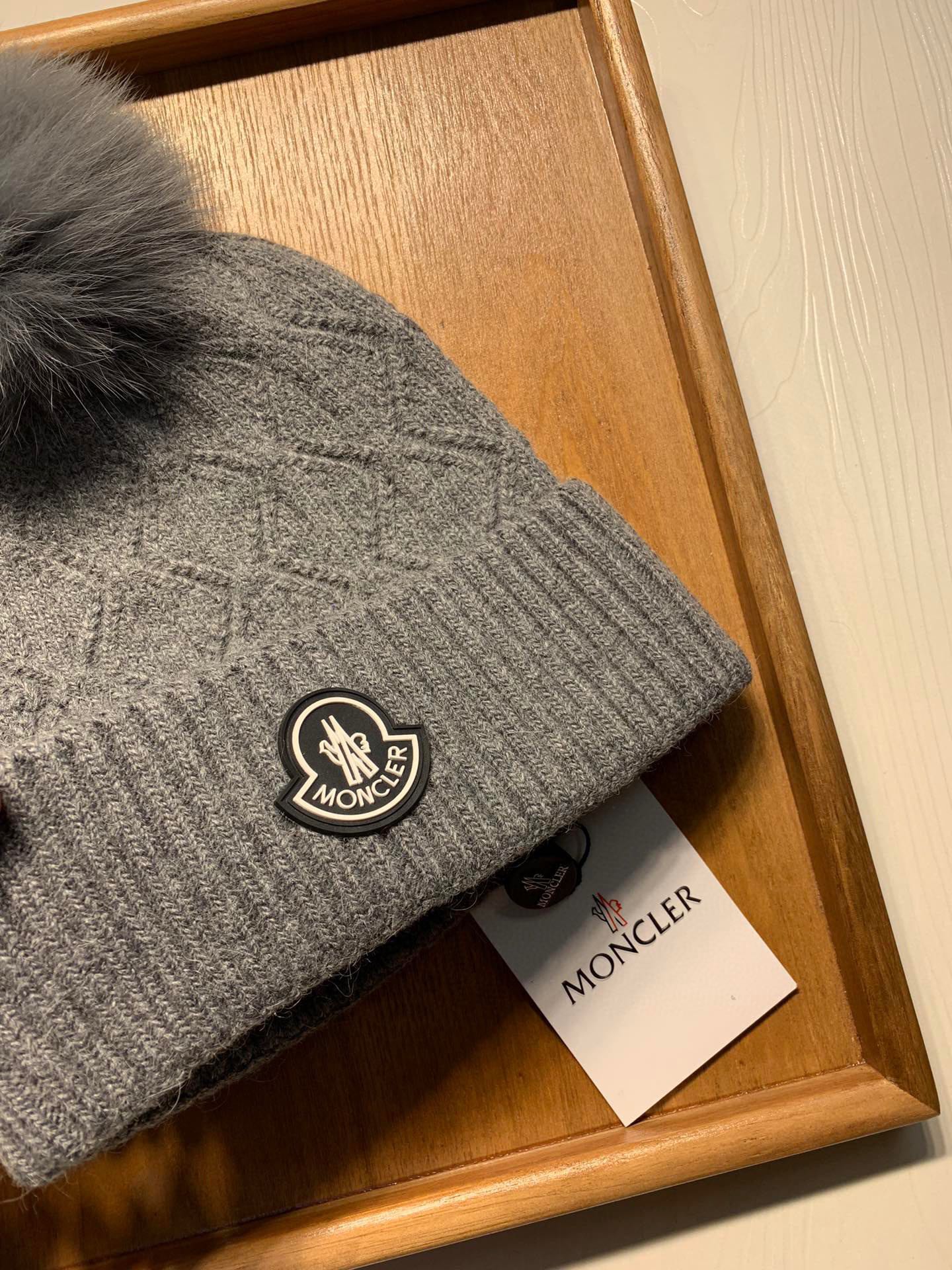 Hat Moncler 4 - vstockx