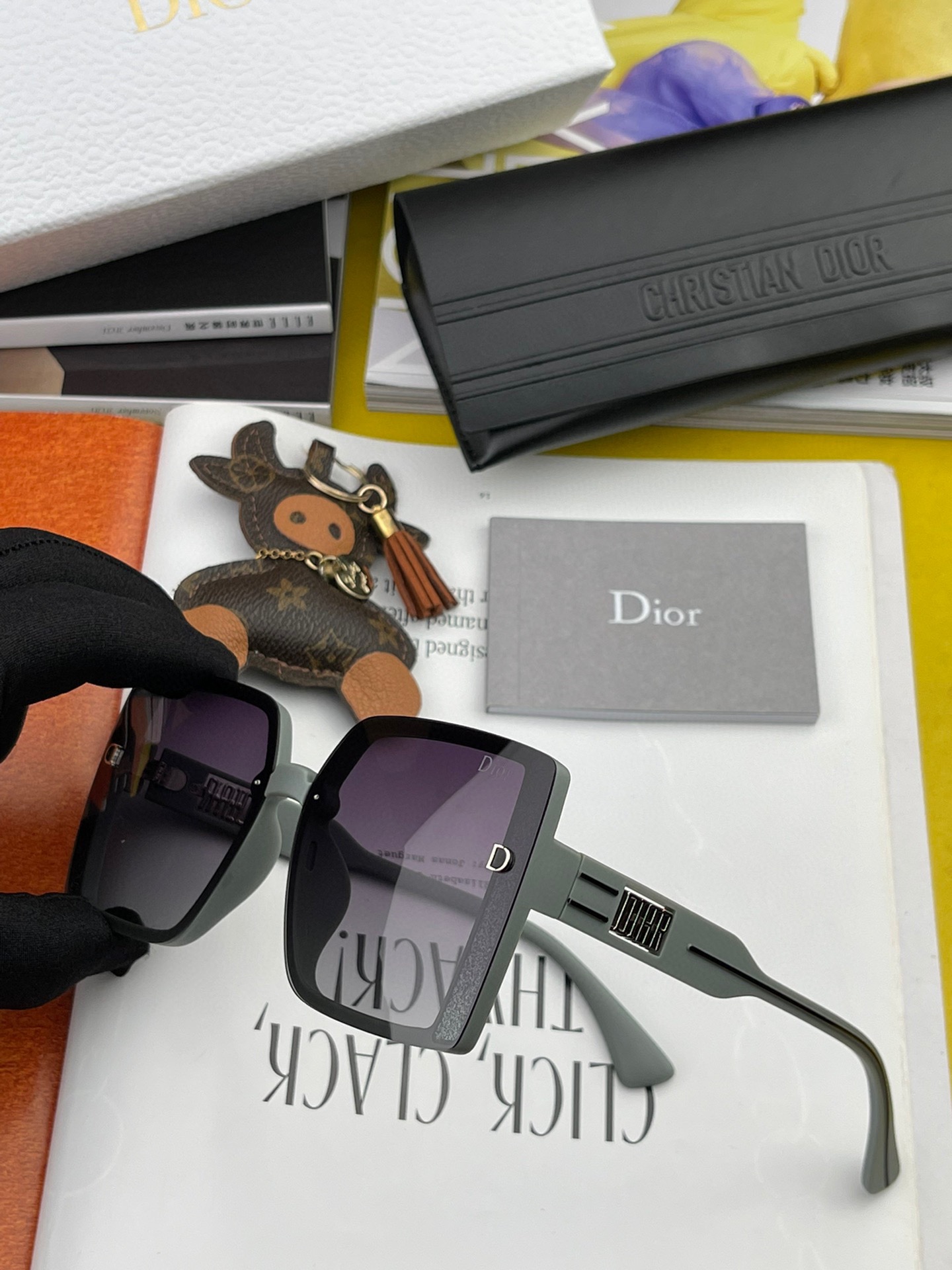 sunglasses Dior D5290 - vstockx