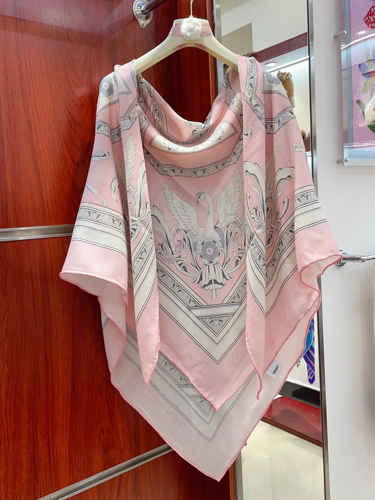 Streetwear Scarf BURBERRY 328740 SIZE:140cm*140cm - vstockx