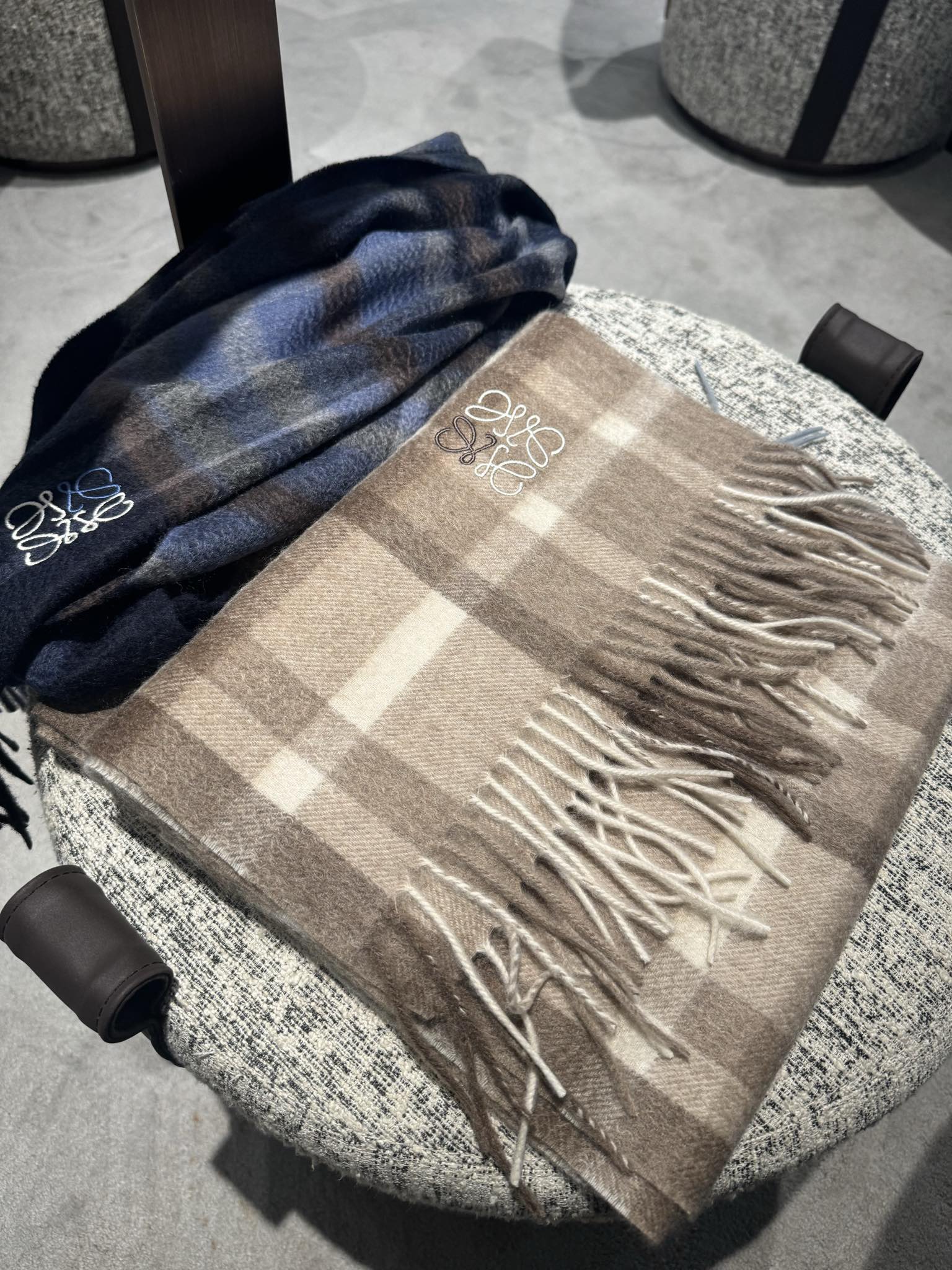 Streetwear Scarf Loewe 328963 SIZE:65*185cm - vstockx