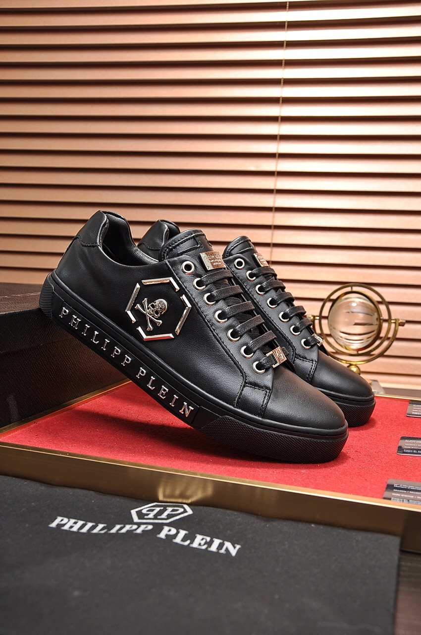 Philipp Plein Low Top Sneakers 37 - vstockx
