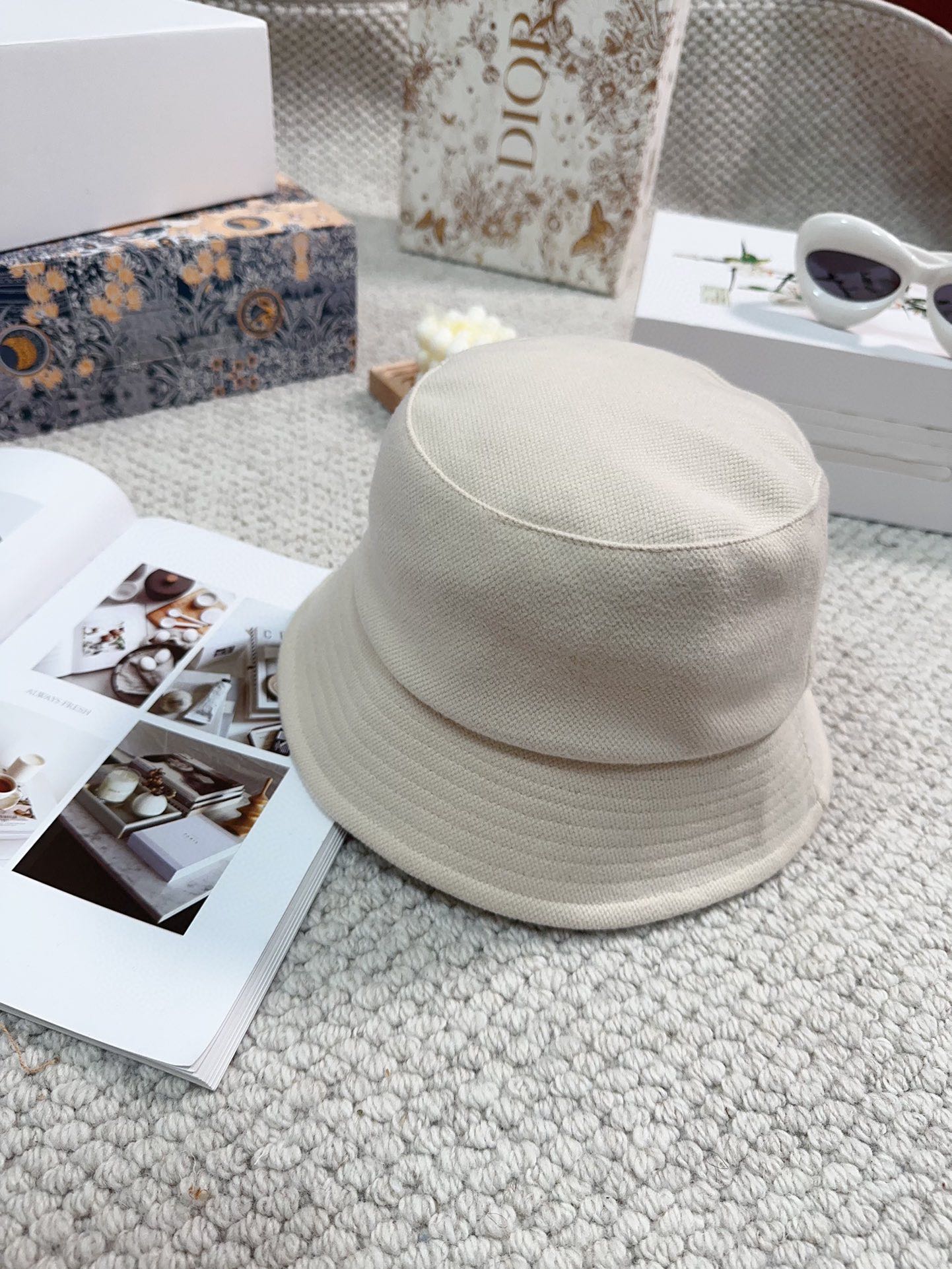 Streetwear Hat Prada 329301 - vstockx