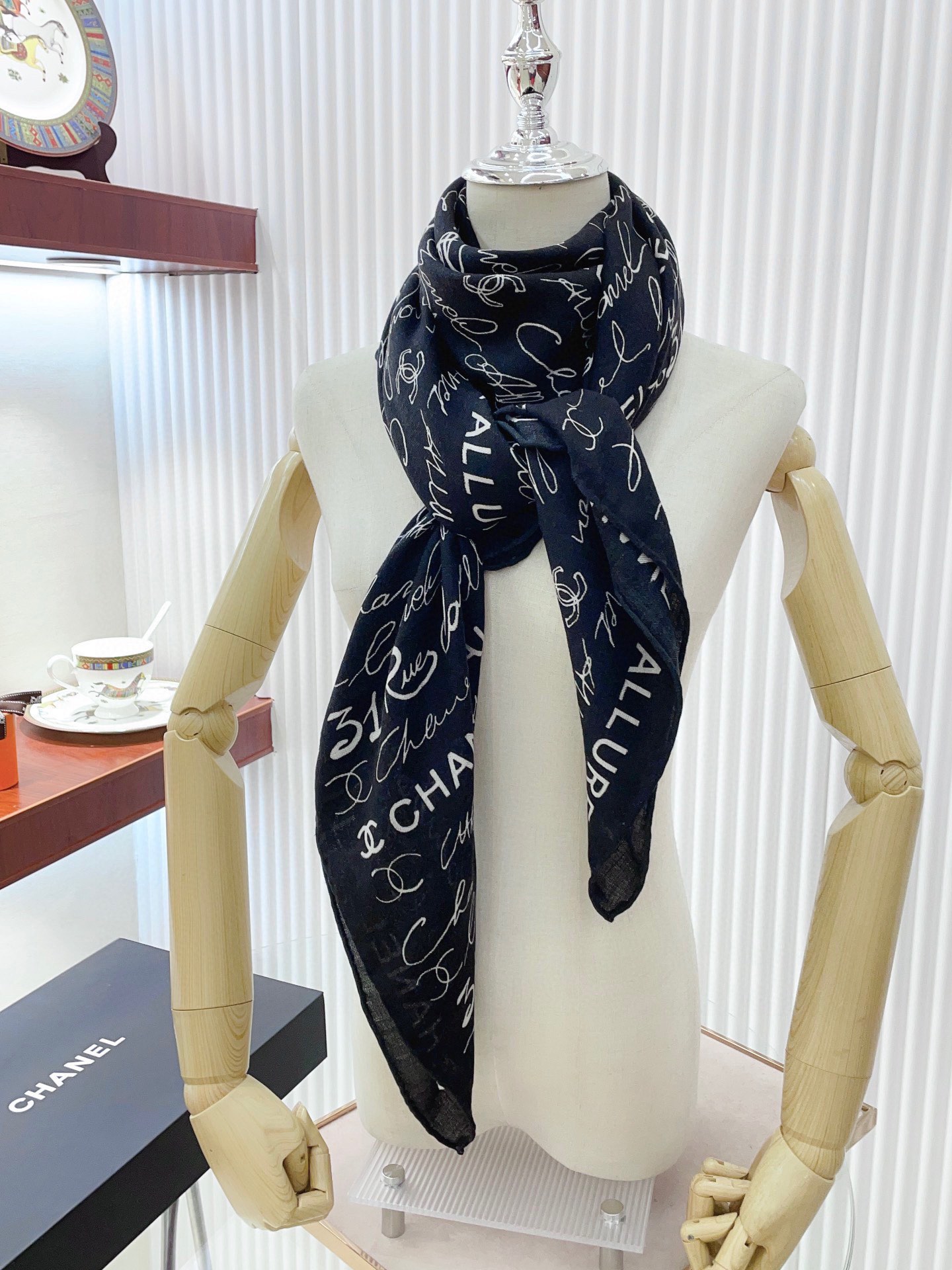 Streetwear Scarf CHANEL 328759 SIZE:140*140cm - vstockx