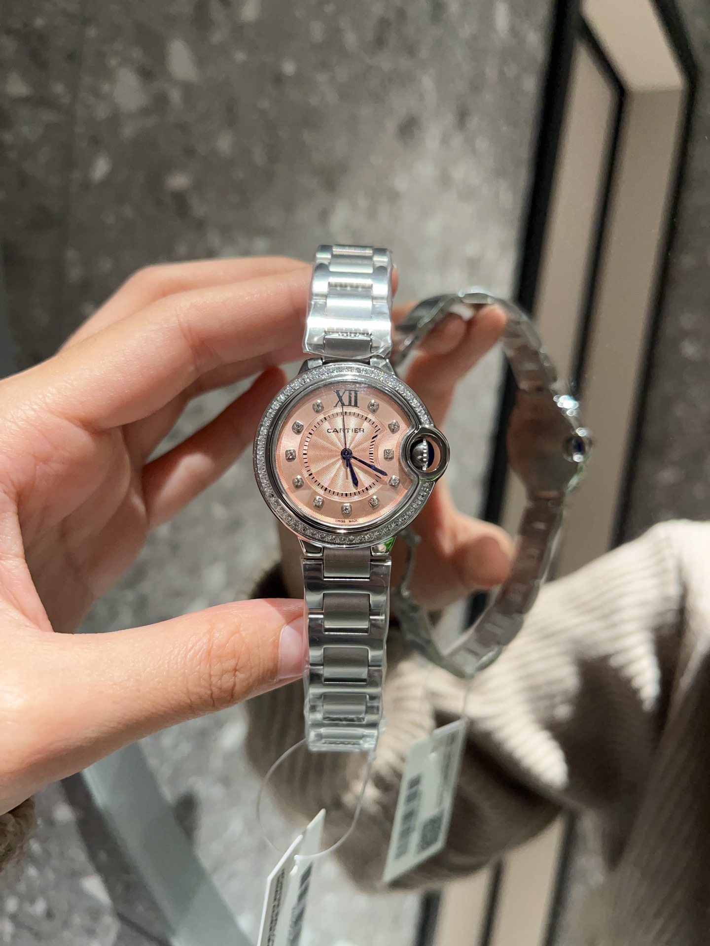 Watches Cartier 322173 size:33 mm - vstockx