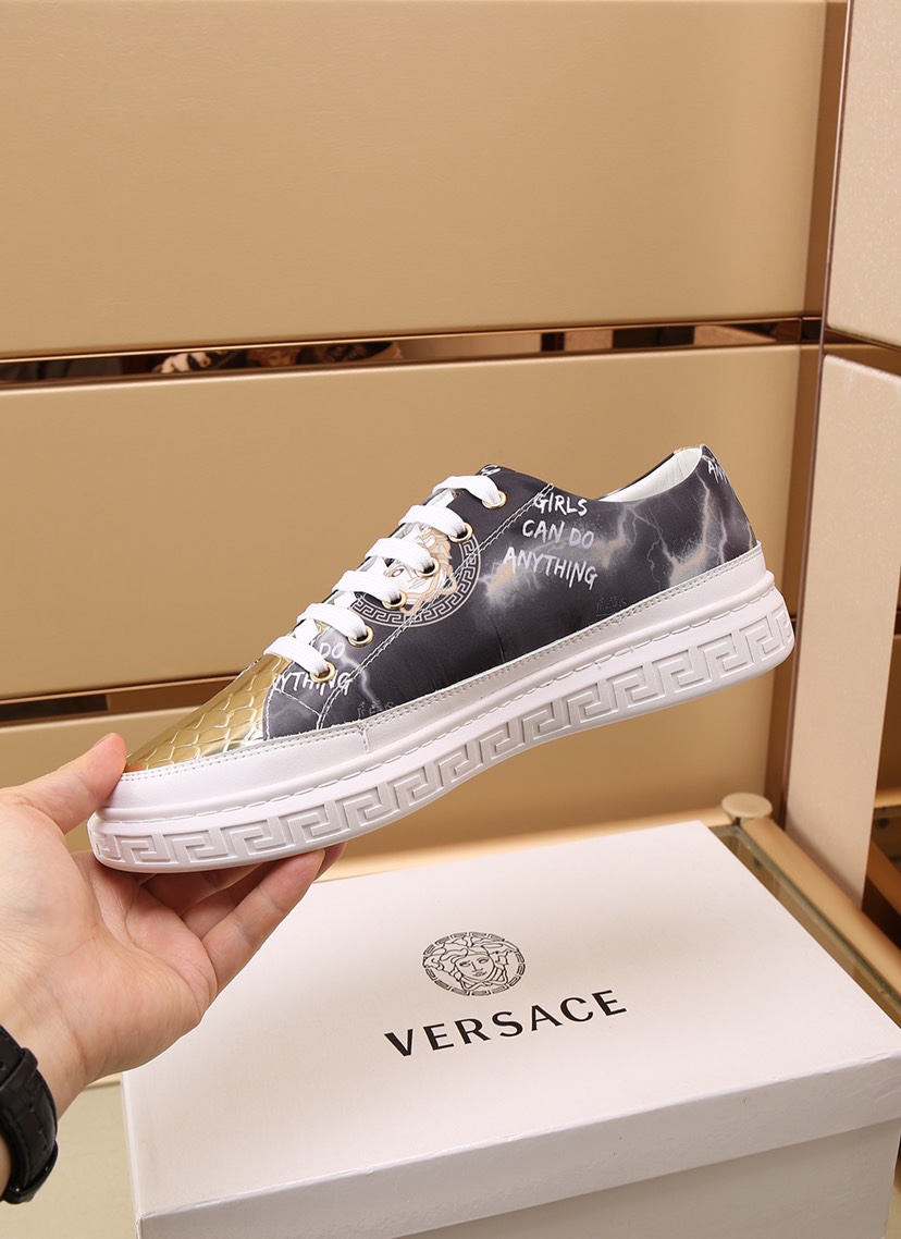 Versace Greca Sneaker 26 - vstockx