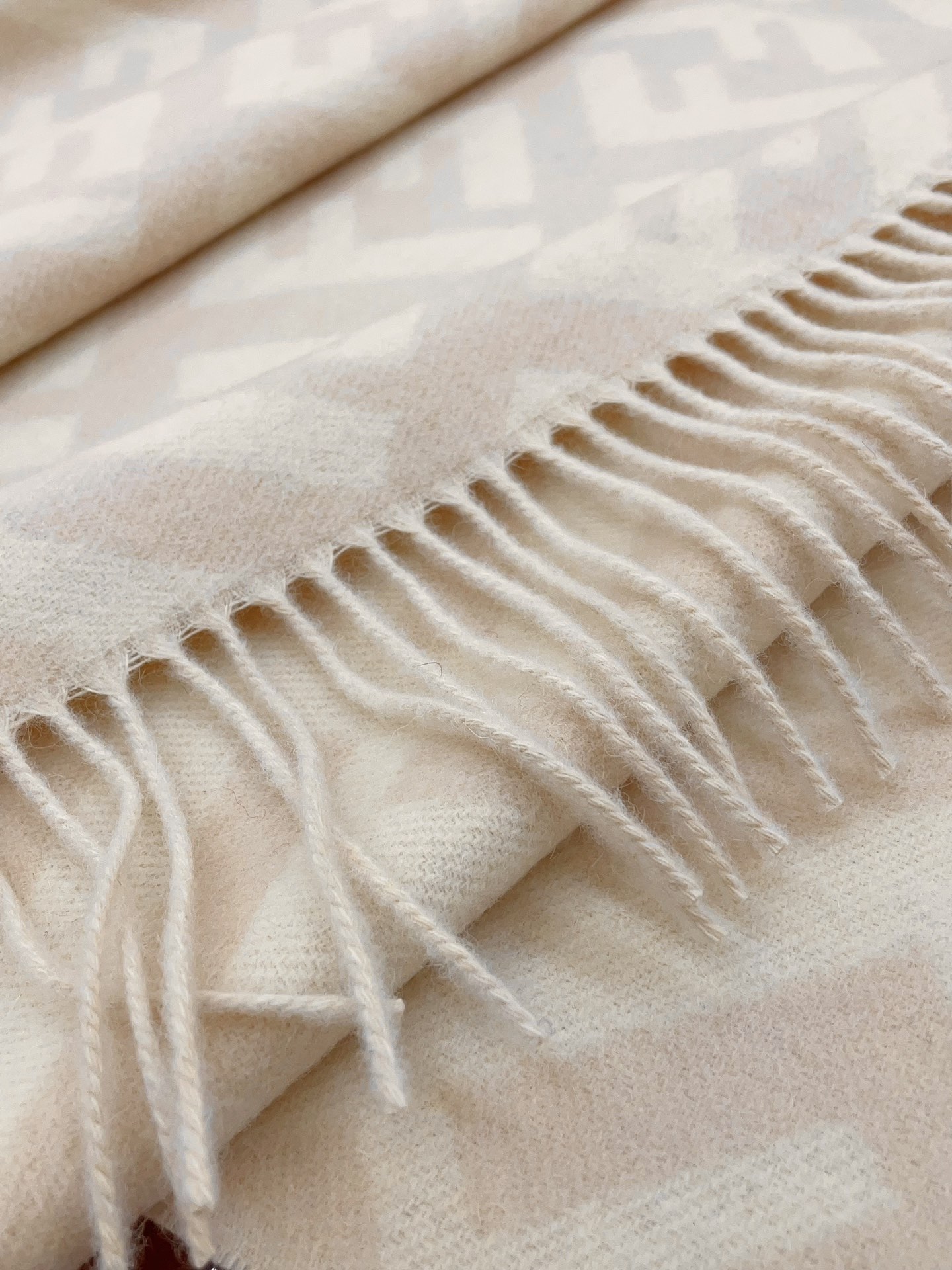 Streetwear Hat Fendi 328870 - vstockx