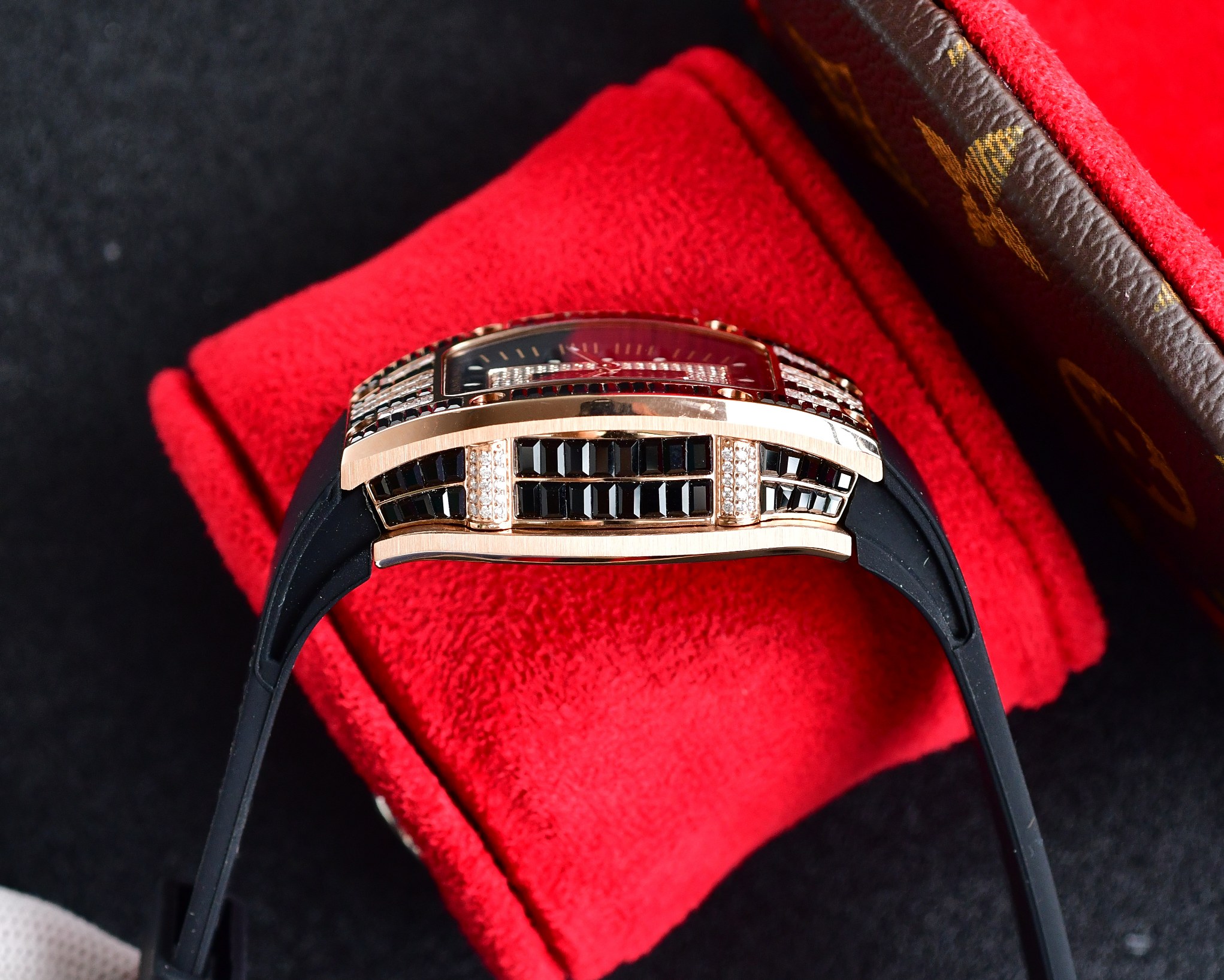 Watches Richard Mille 322590 size:45*31 mm - vstockx