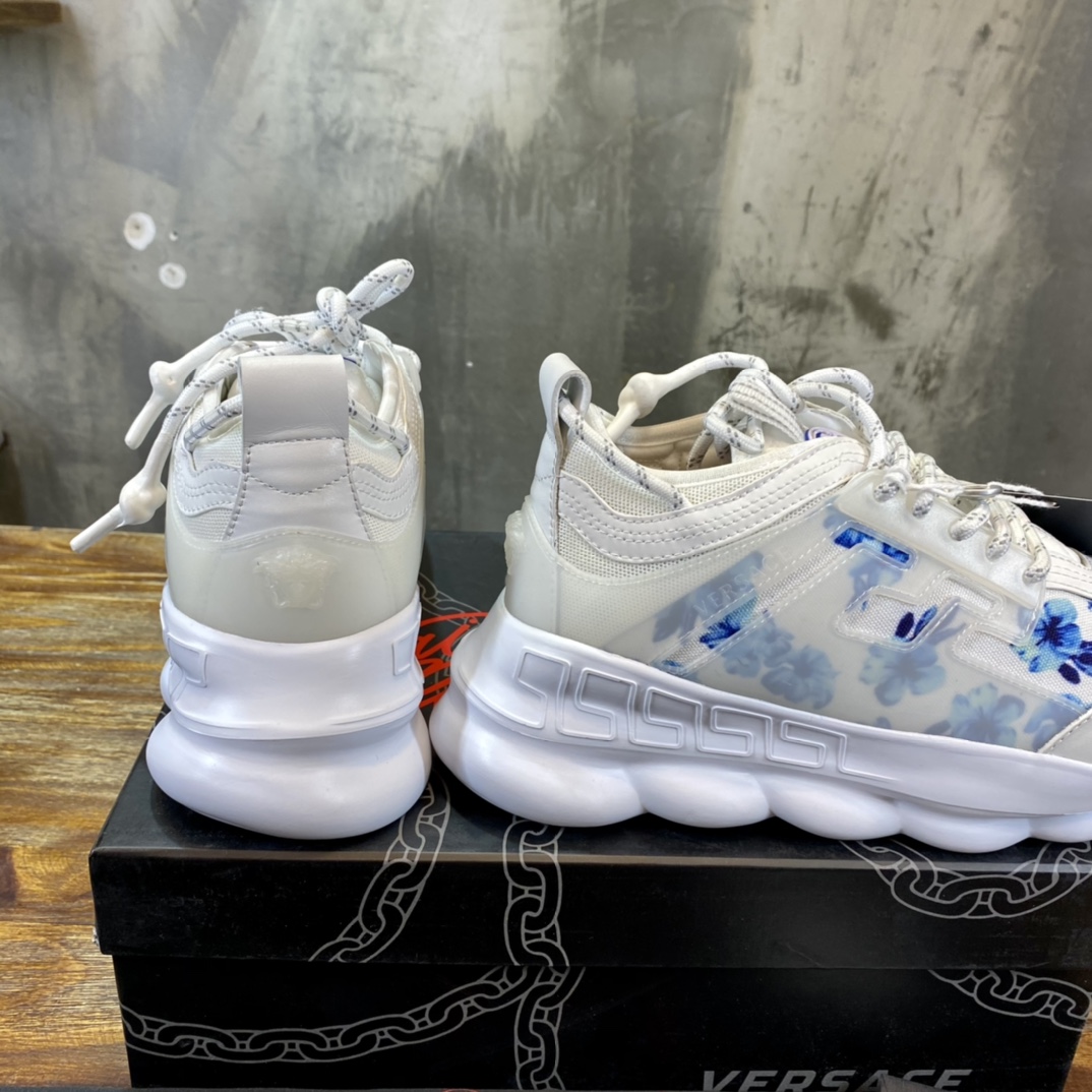 Versace Chain Reaction Sneaker 6 - vstockx