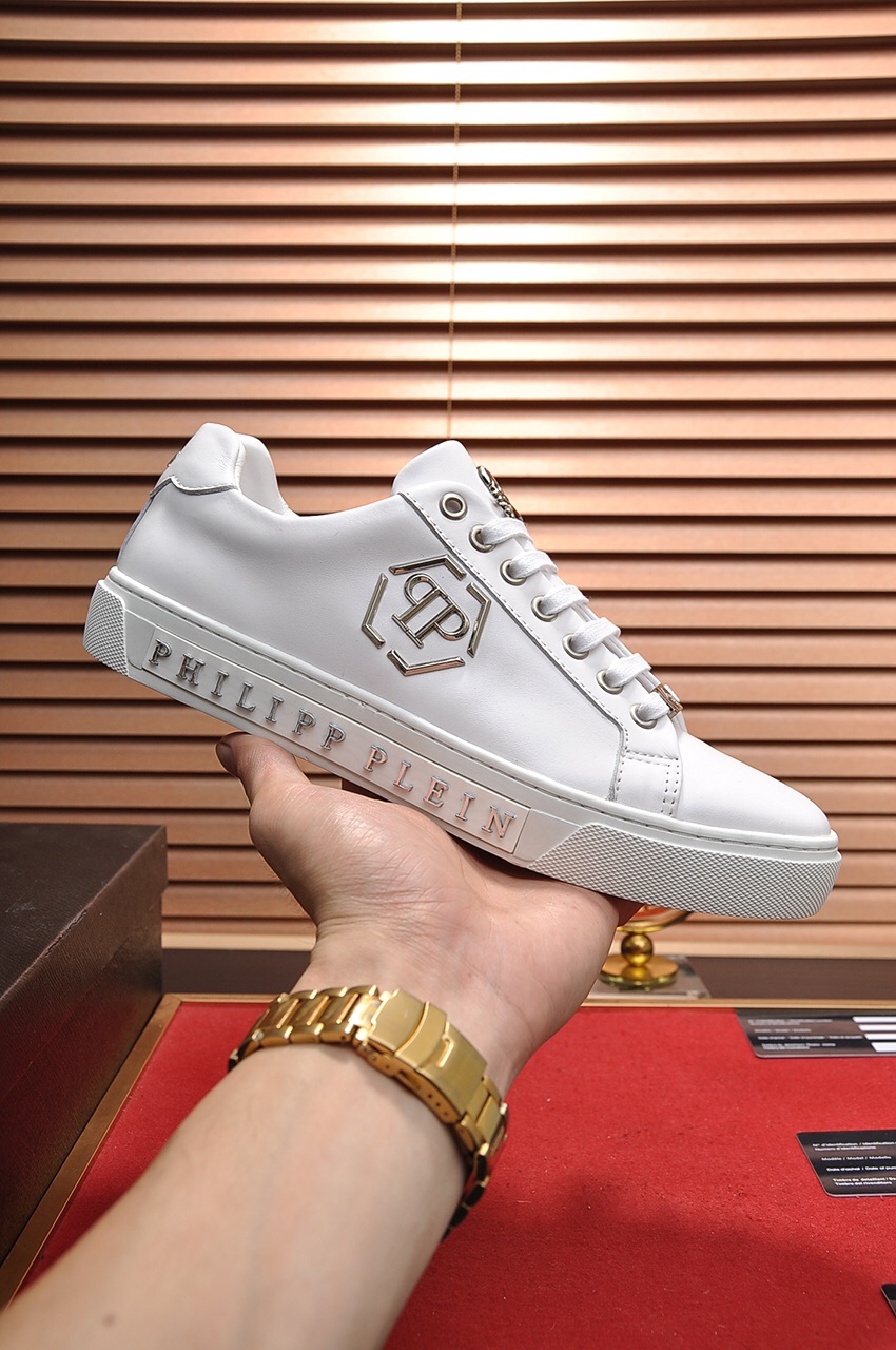 Philipp Plein Low Top Sneakers 34 - vstockx