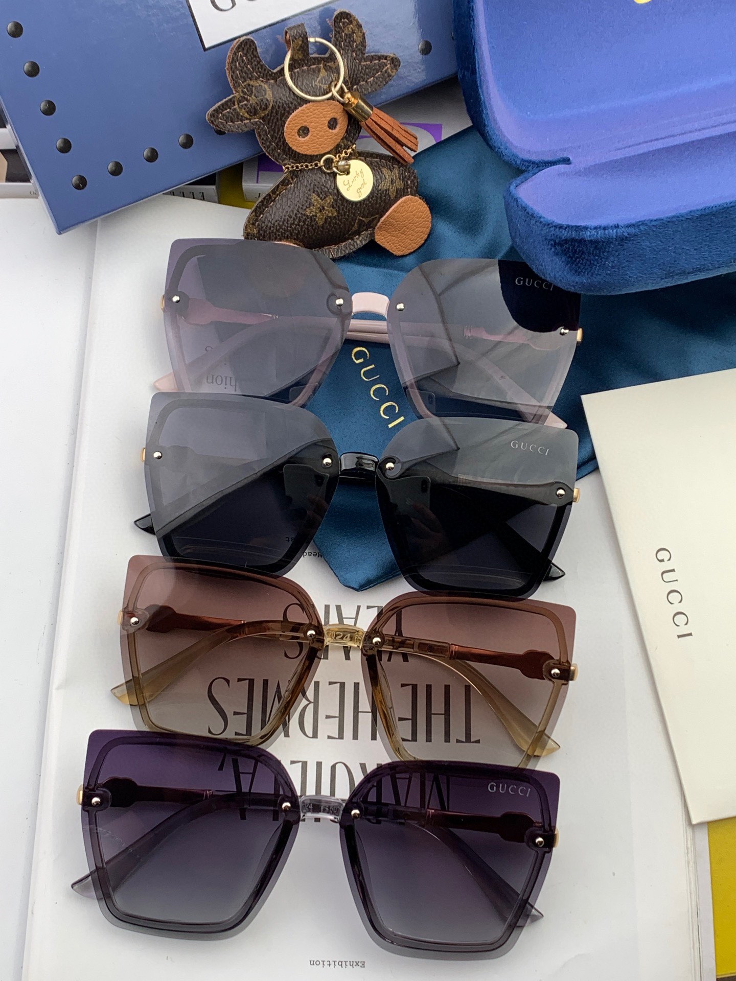 Sunglasses Gucci G2200 - vstockx