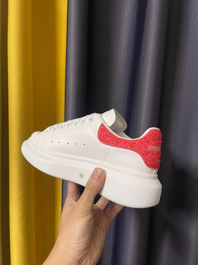 Alexander McQueen Oversized Sneaker in White/halo Pink - vstockx
