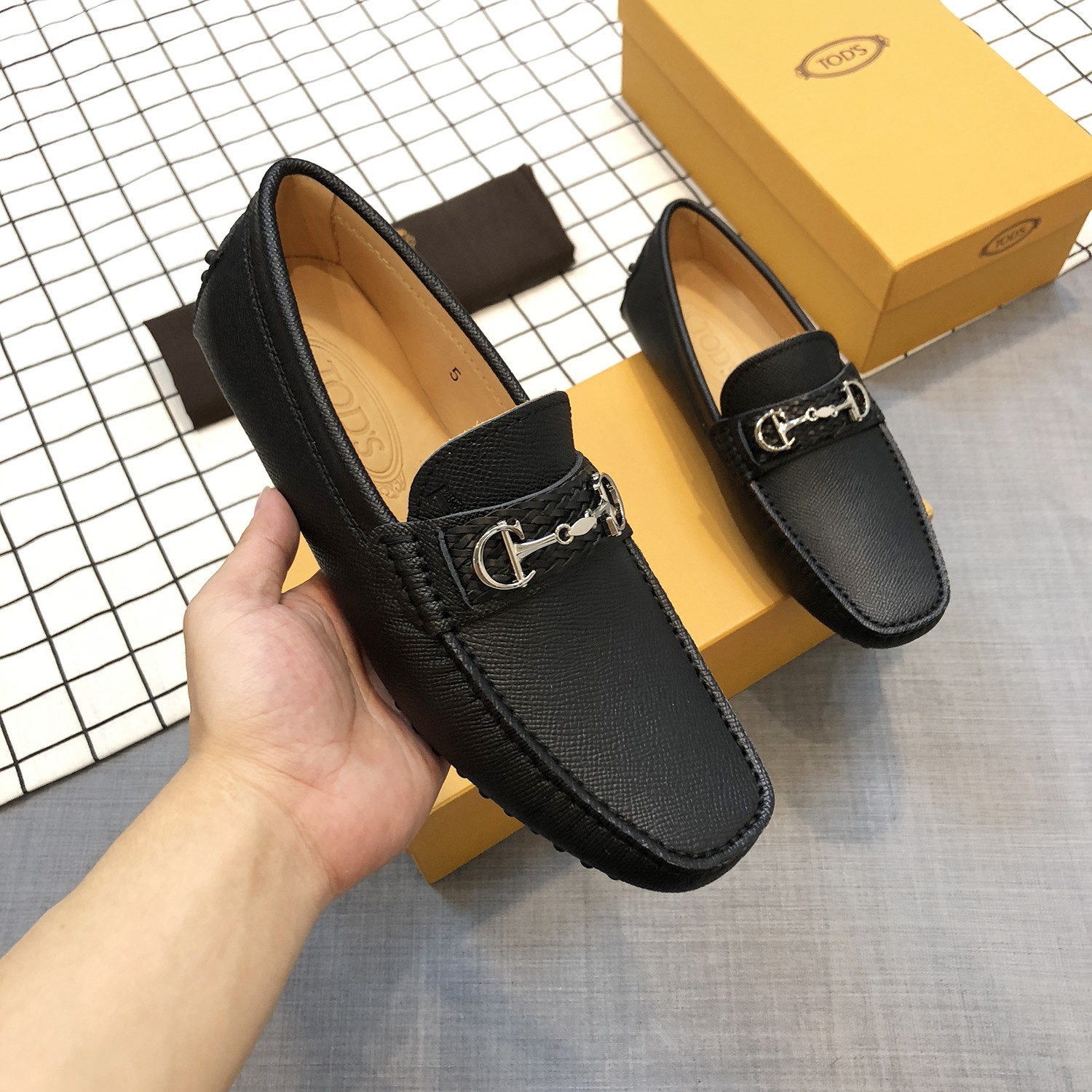 TOD'S Loafers 2 - vstockx