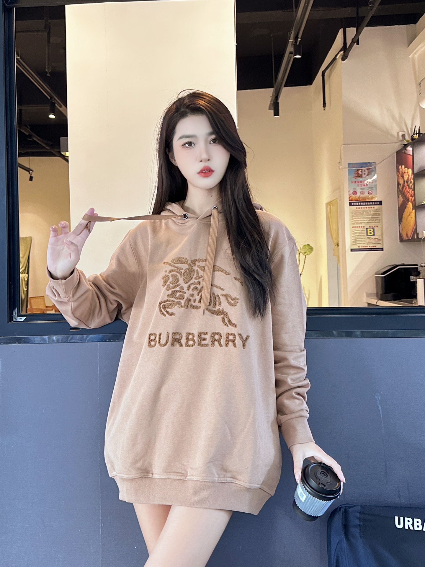 Clothes Burberry 823 - vstockx