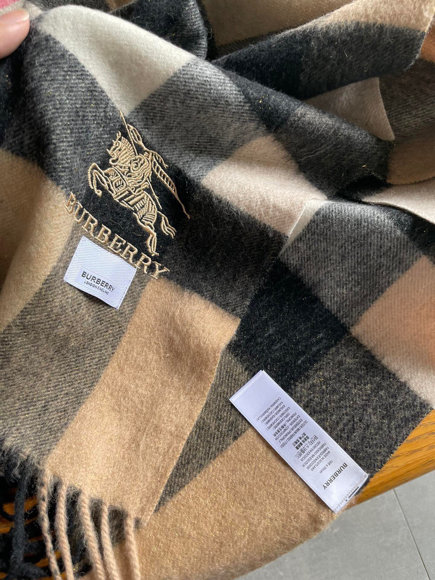 Streetwear Scarf Burberry 329083 size:70*200cm - vstockx