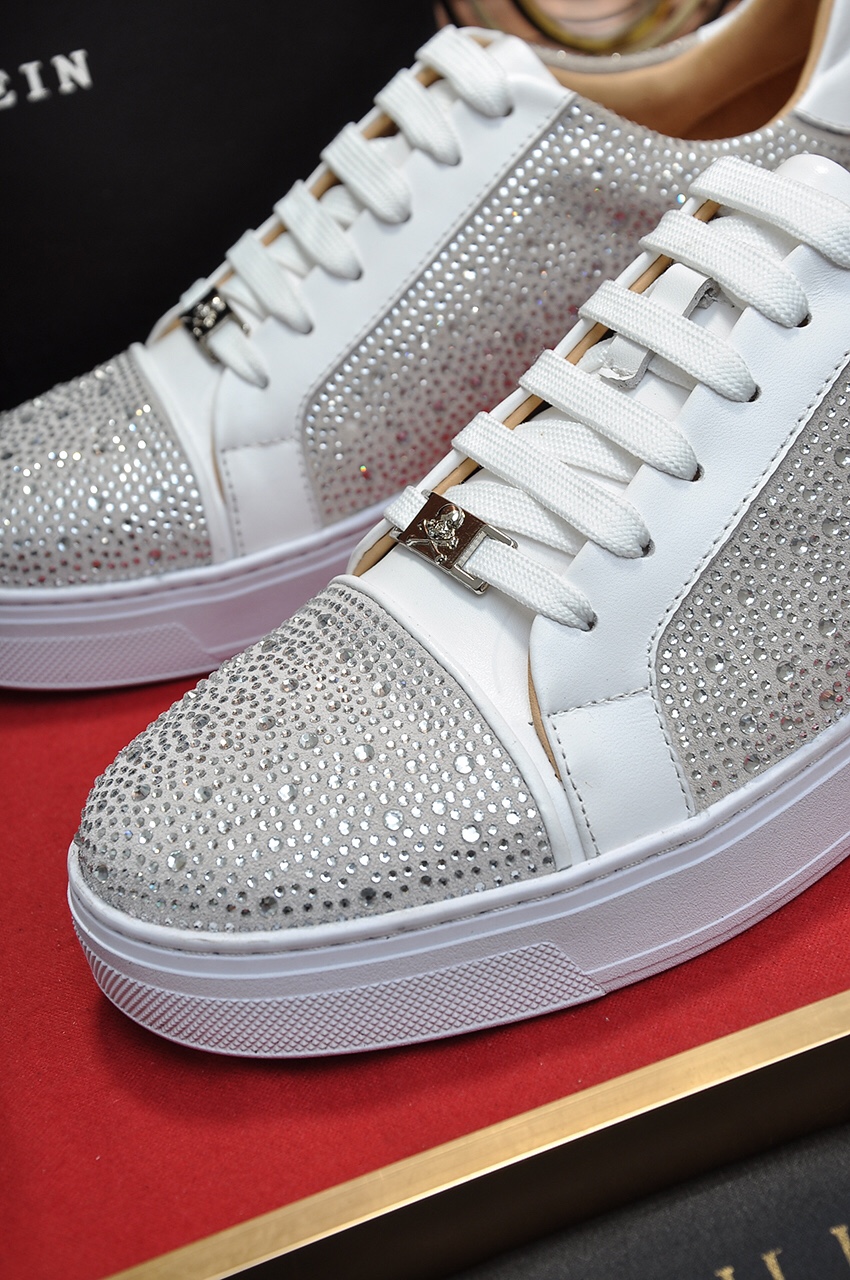 Philipp Plein Low Top Sneakers 6 - vstockx