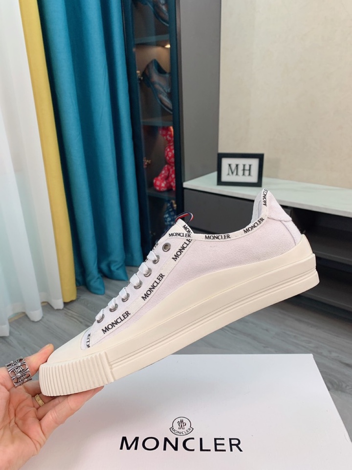 Moncler Lissex High Top Sneakers 4 - vstockx