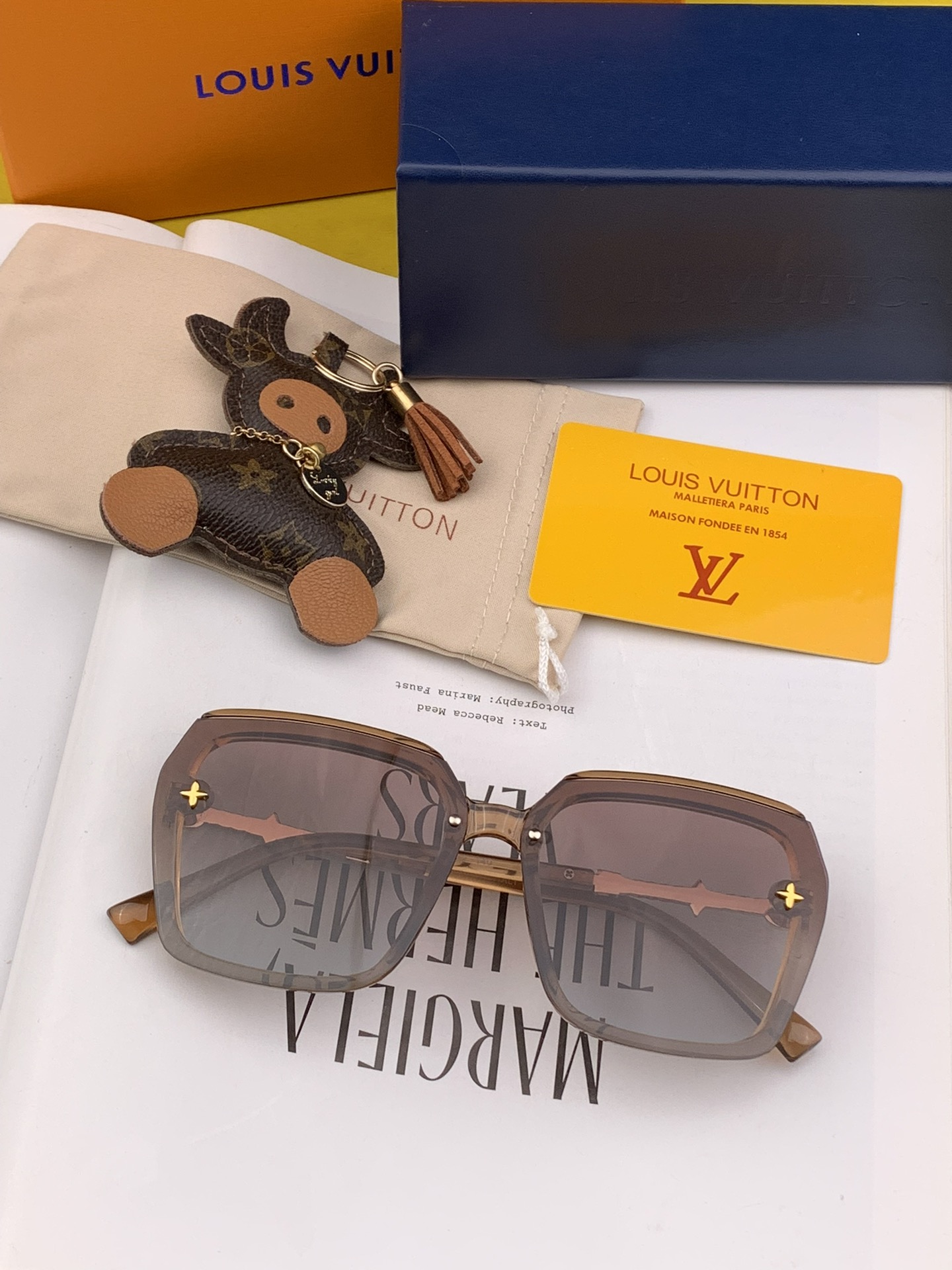 Sunglasses Louis Vuitton L0810 - vstockx