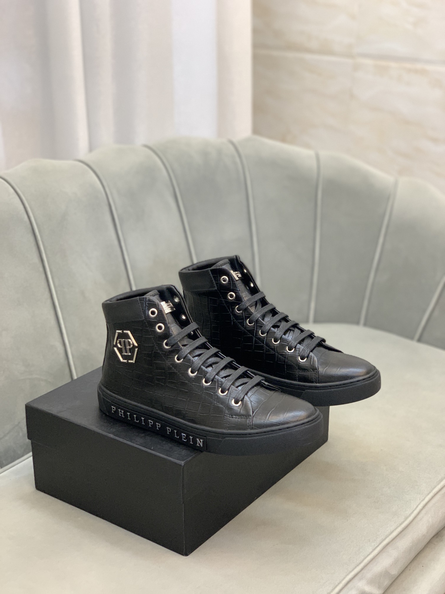 Philipp Plein High Top Sneakers 5 - vstockx