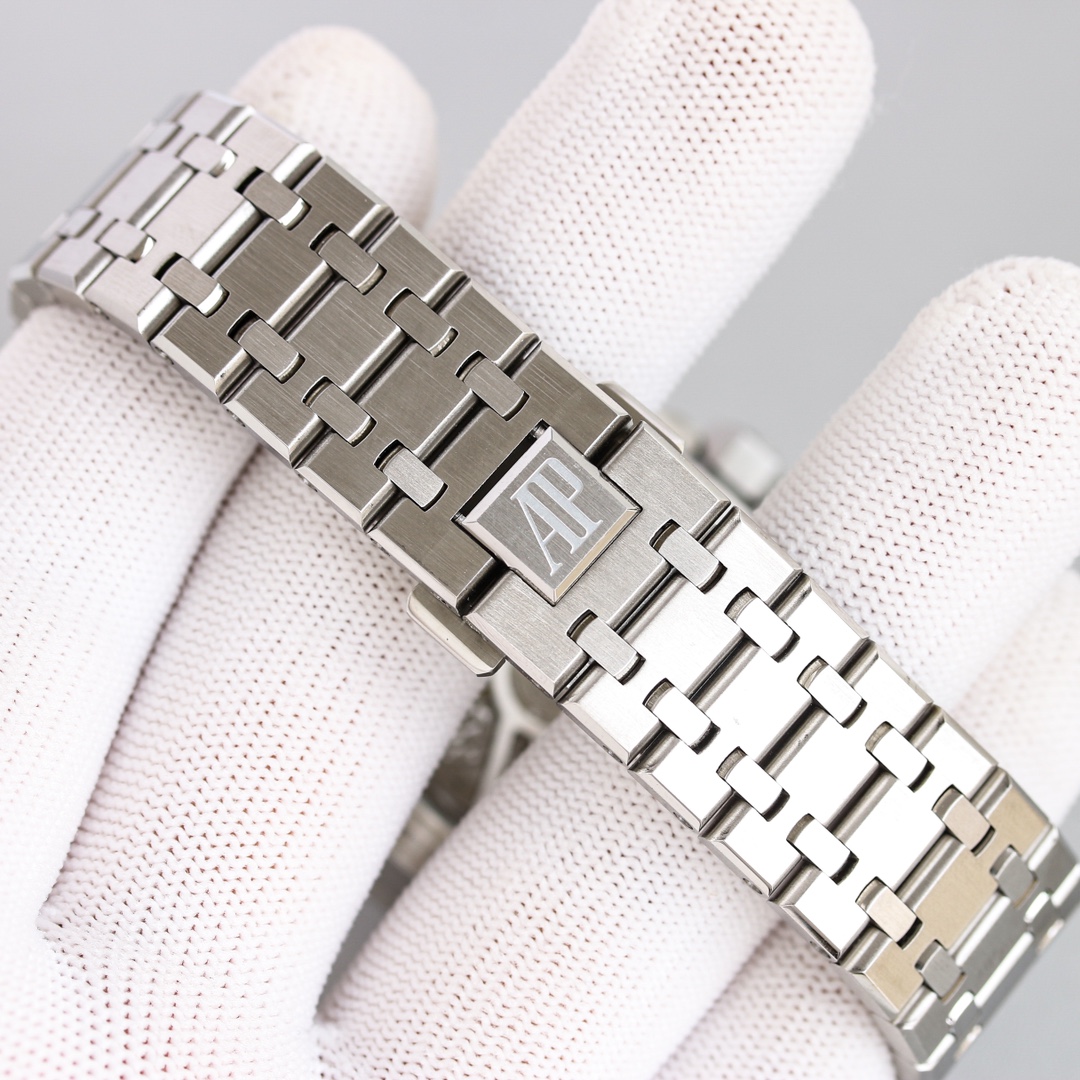 Watches AudemarsPiguet 323077 size:41 mm - vstockx