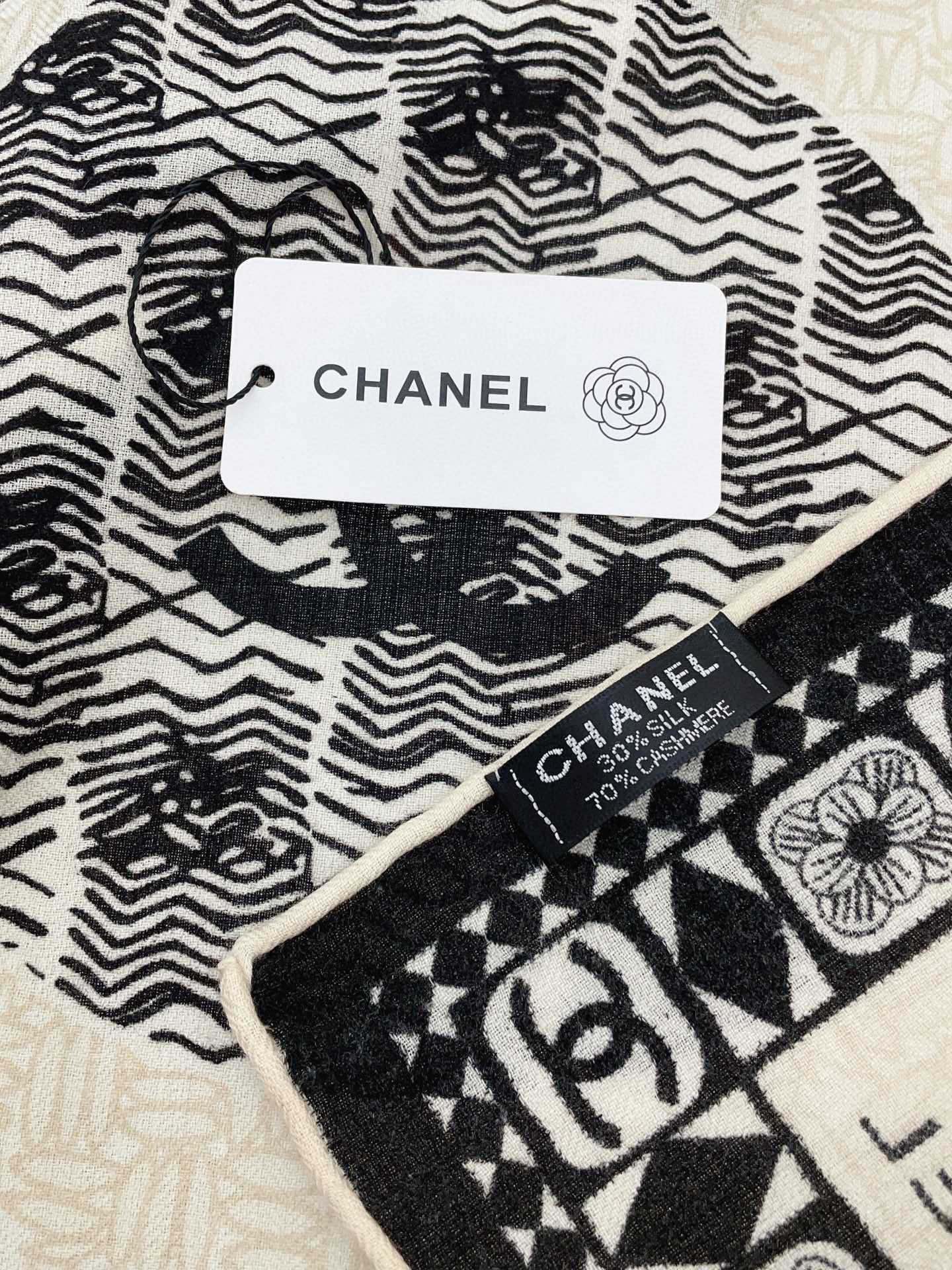 Streetwear Scarf CHANEL 328804 size:140*140cm - vstockx