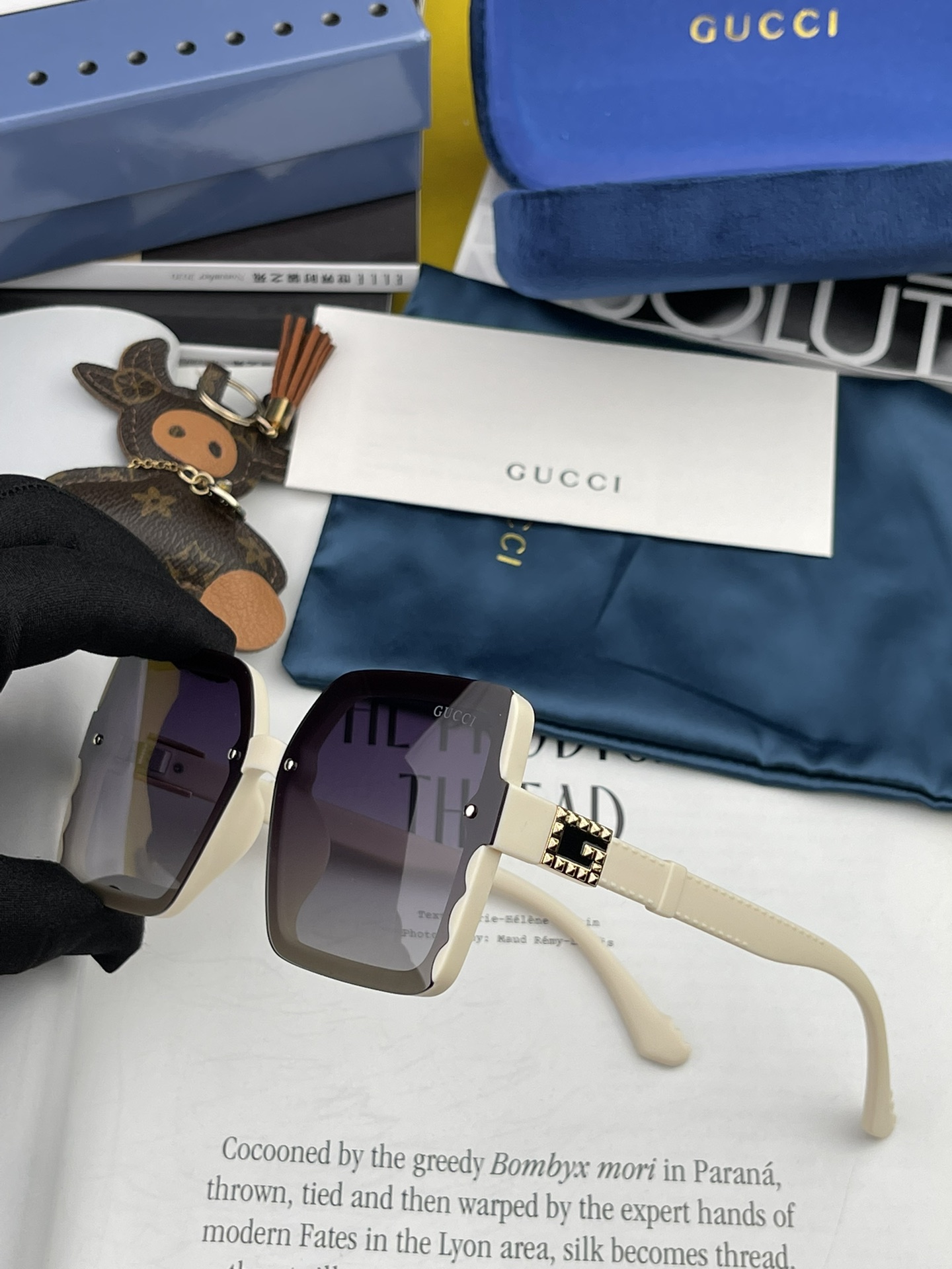 Sunglasses Gucci G3851 - vstockx