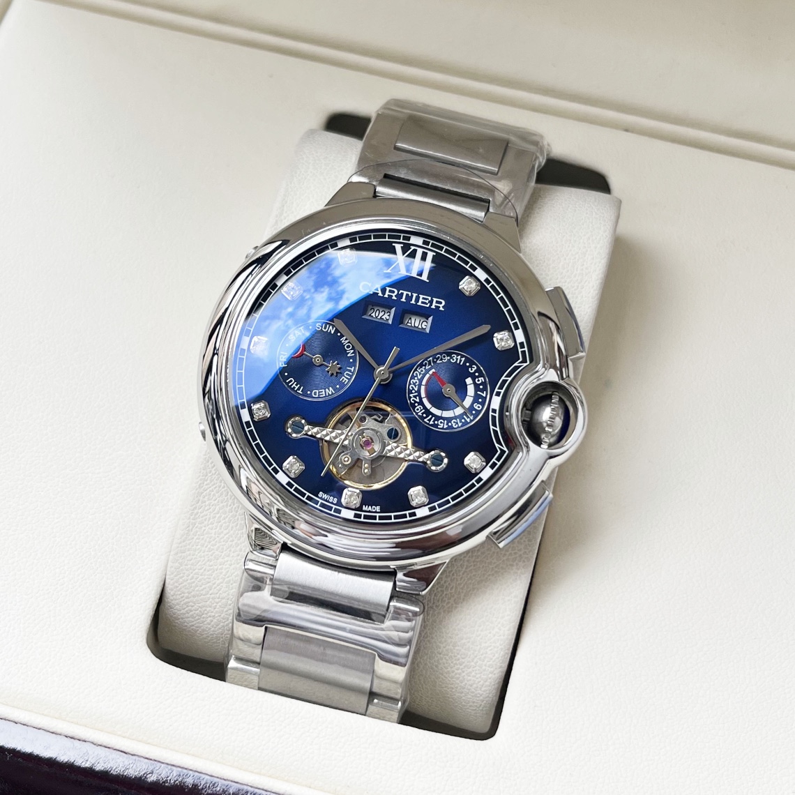 Watches Cartier 322118 size:44*12 mm - vstockx