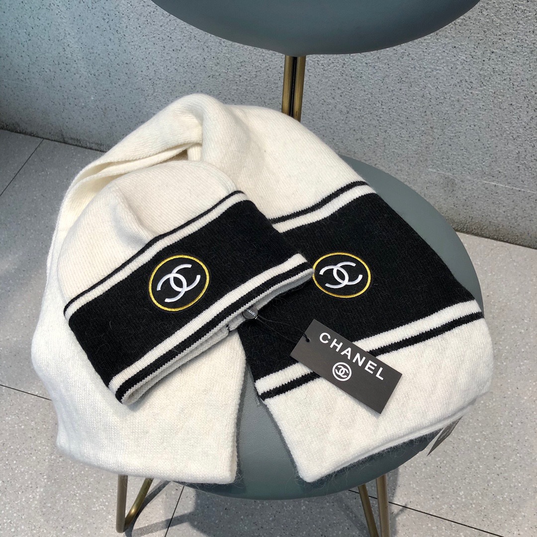Hat & Scarf Chanel 1 - vstockx