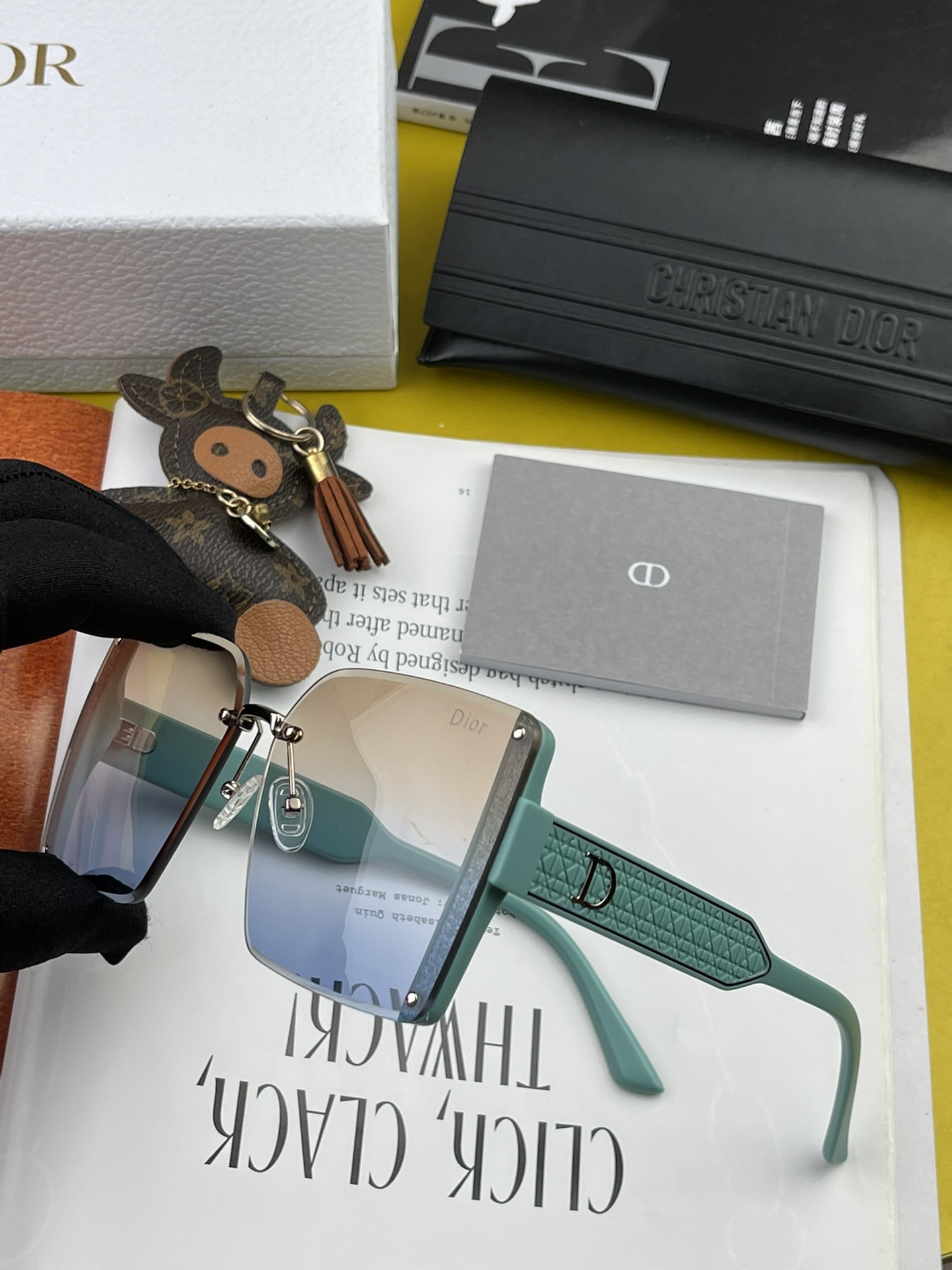 sunglasses Dior CD1677 - vstockx