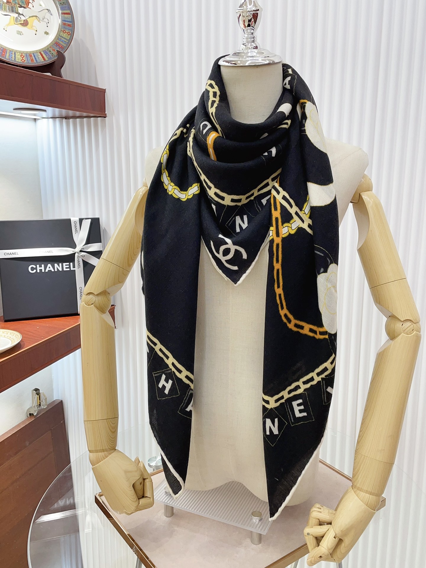 Streetwear Scarf CHANEL 328744 SIZE:140*140cm - vstockx