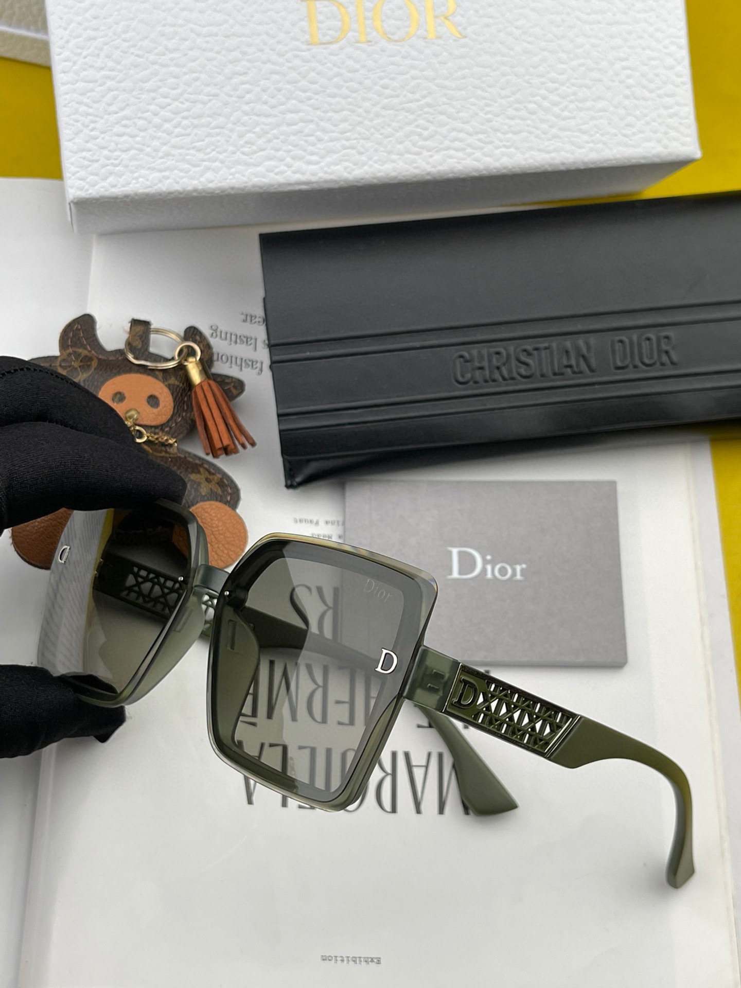 sunglasses Dior CD4190 - vstockx