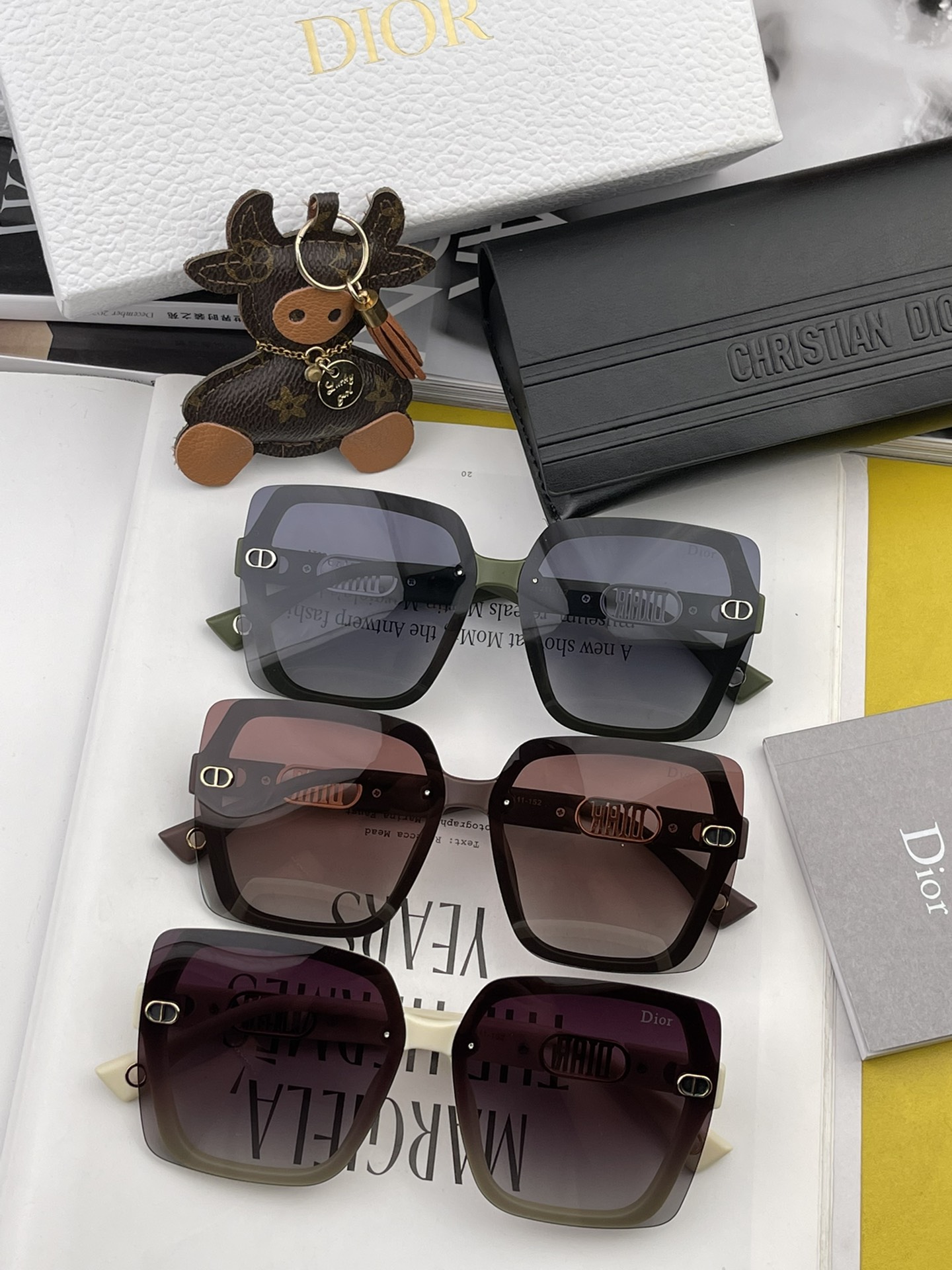 sunglasses Dior CD5610 - vstockx