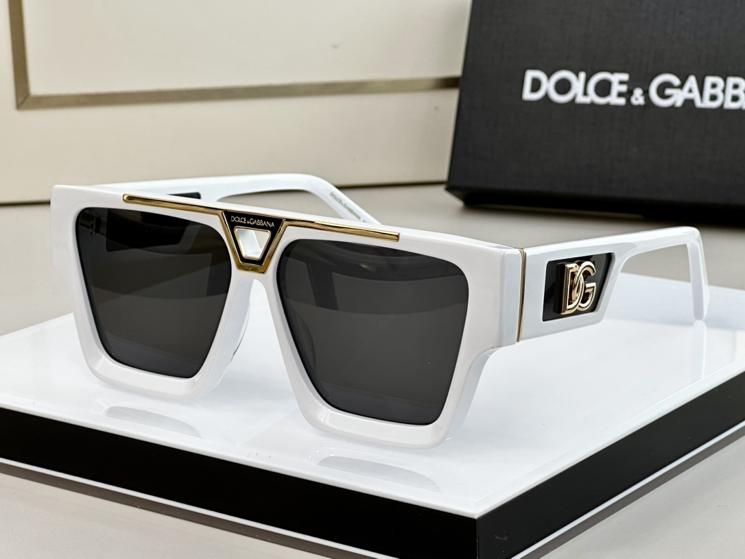 Sunglasses Dolce & Gabbana DG5011 61 13-140 - vstockx