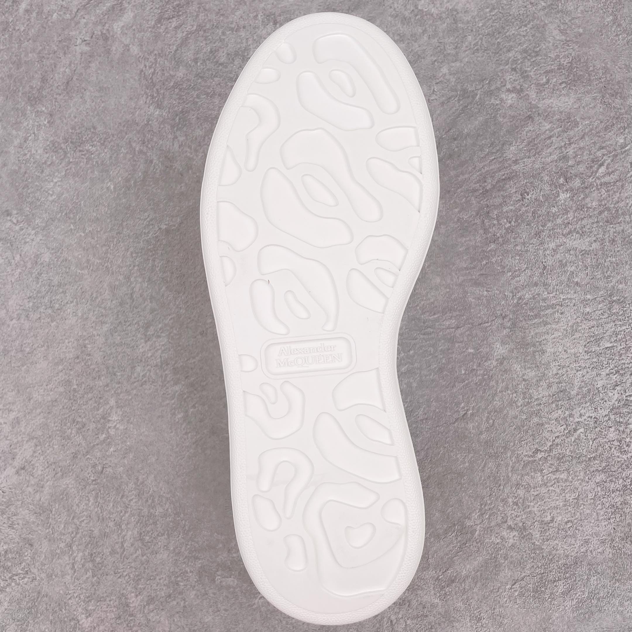 Alexander McQueen Oversized Ivory Black Suede (W) - vstockx