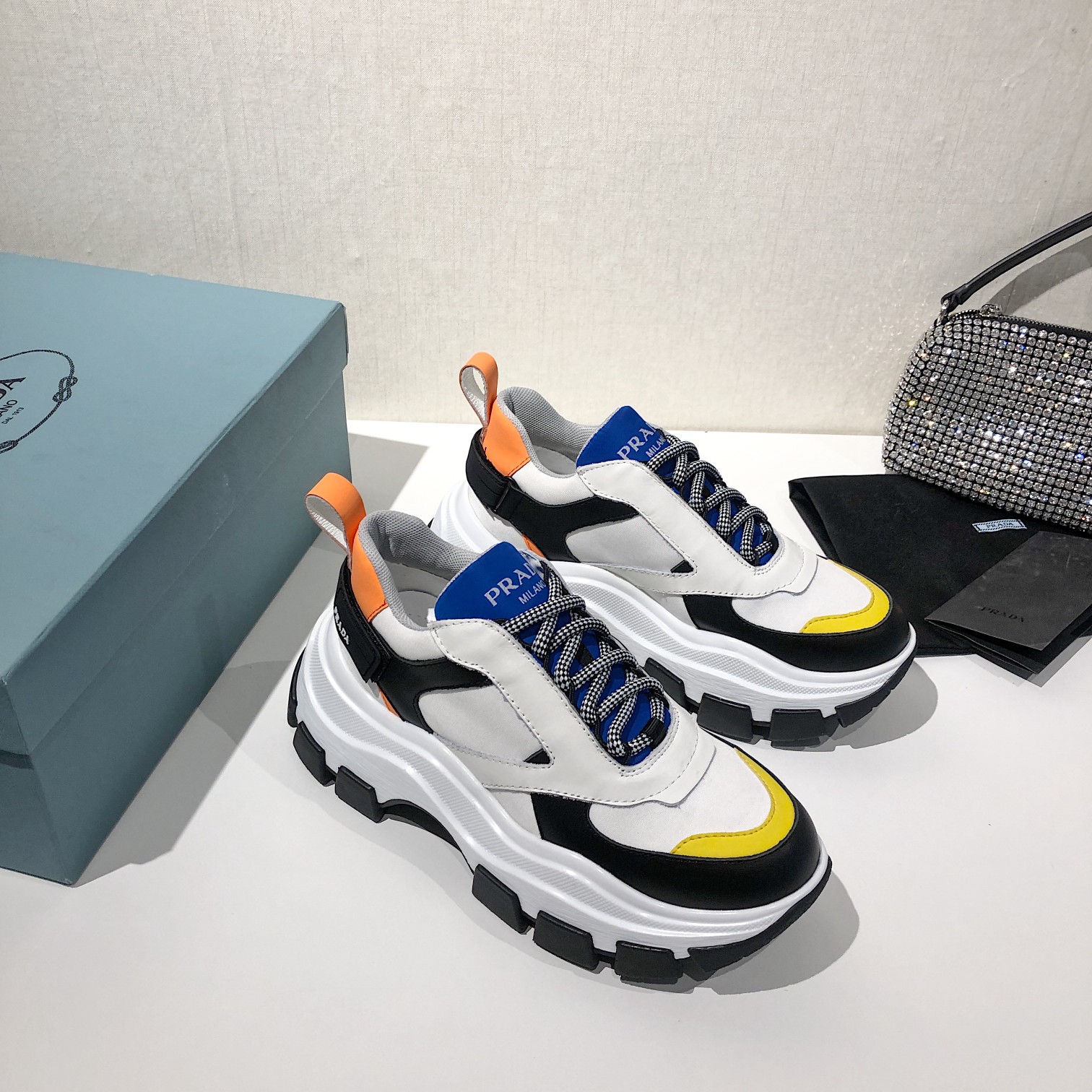 Prada Low Top sneaker 54 - vstockx
