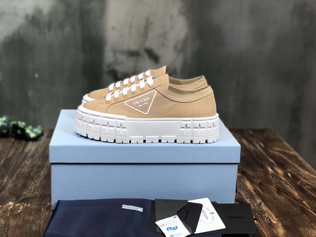 Prada Double Wheel sneaker 1 - vstockx