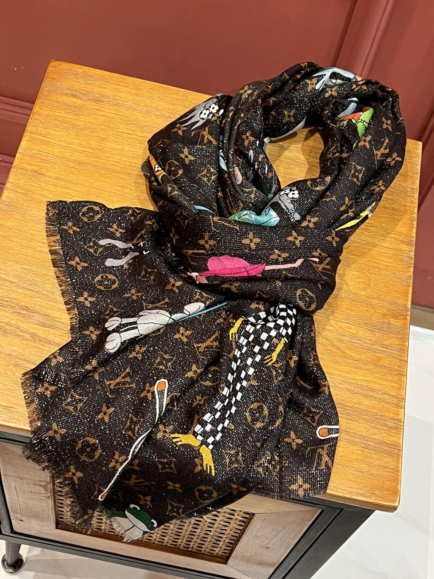 Streetwear Scarf LV 328993 SIZE:110*200cm - vstockx