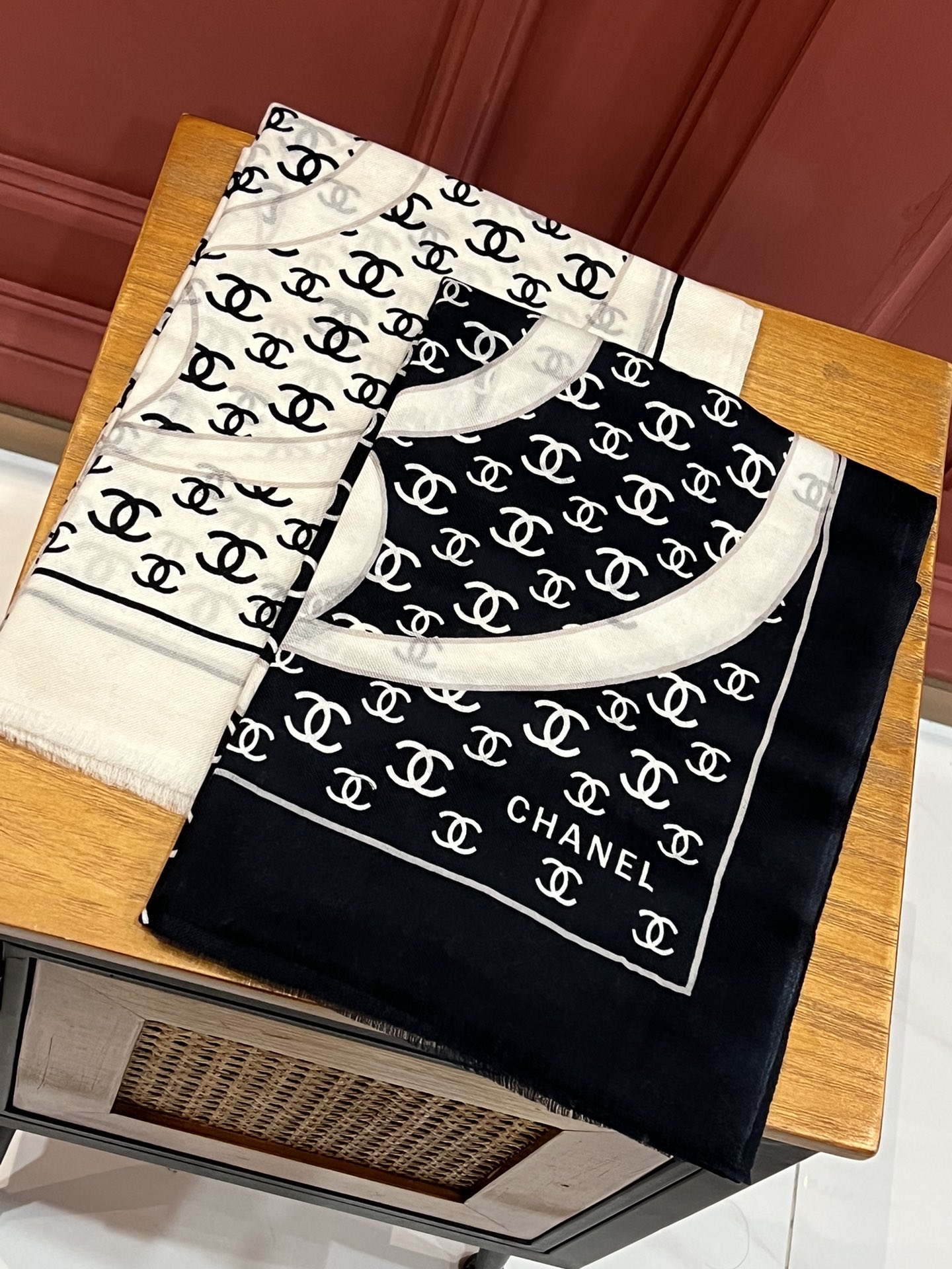 Streetwear Scarf CHANEL 328970 size:100*200cm - vstockx