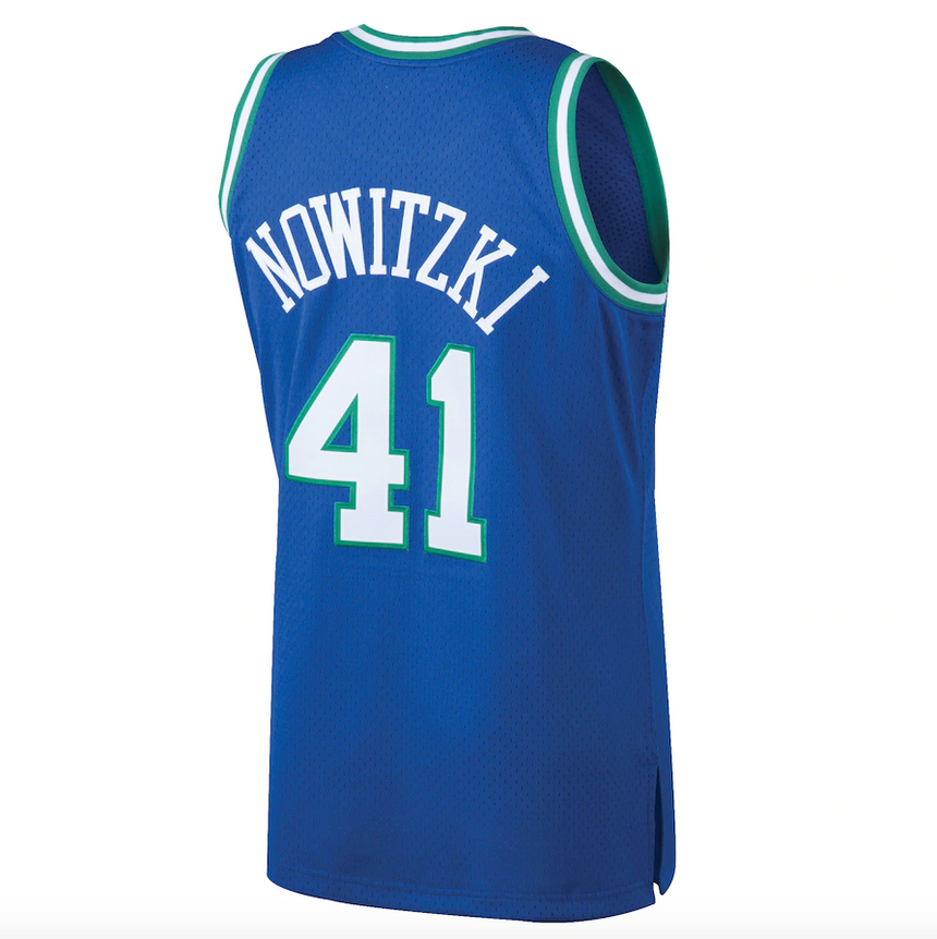 Men's Dallas Mavericks Dirk Nowitzki Mitchell & Ness Blue 1998-99 Hardwood Classics Swingman Jersey - vstockx
