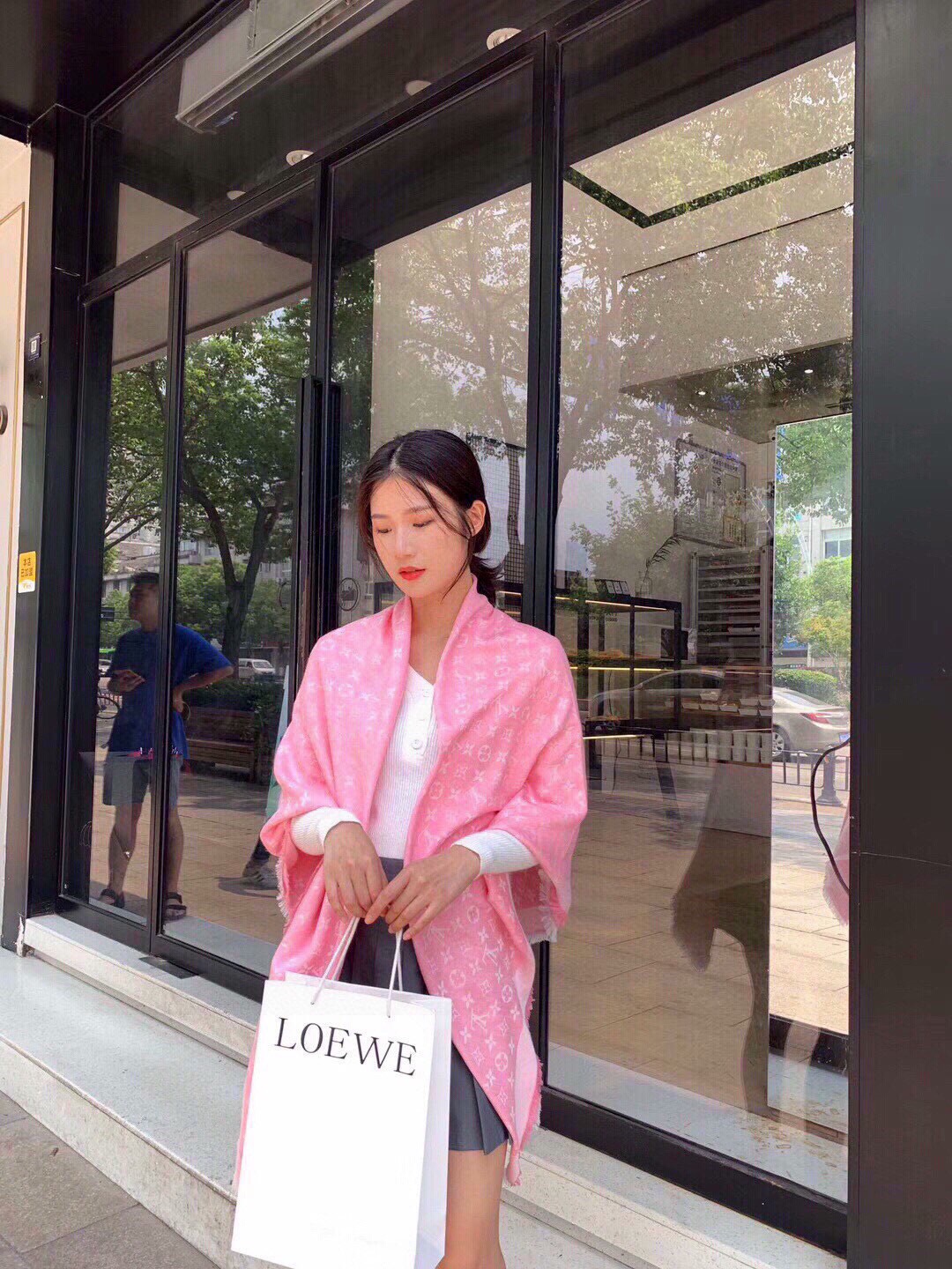 Streetwear Scarf LV 328940 SIZE:65*185cm - vstockx