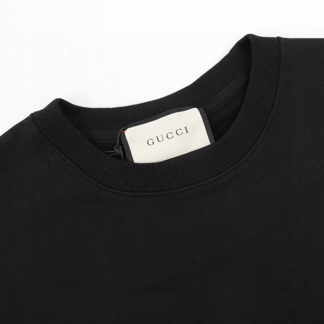 Clothes Gucci 323 - vstockx